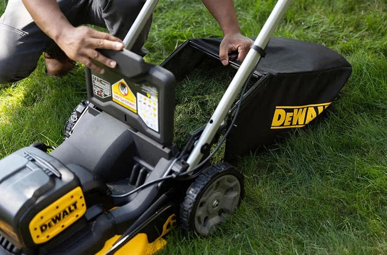 Газонокосилка аккумуляторная DeWalt 2х18В 53см 67л 25-102мм 28кг без АКБ и ЗУ фото 6