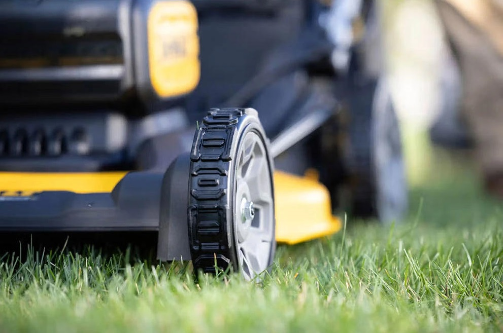 Газонокосилка аккумуляторная DeWalt 2х18В 53см 67л 25-102мм 28кг без АКБ и ЗУ фото 7