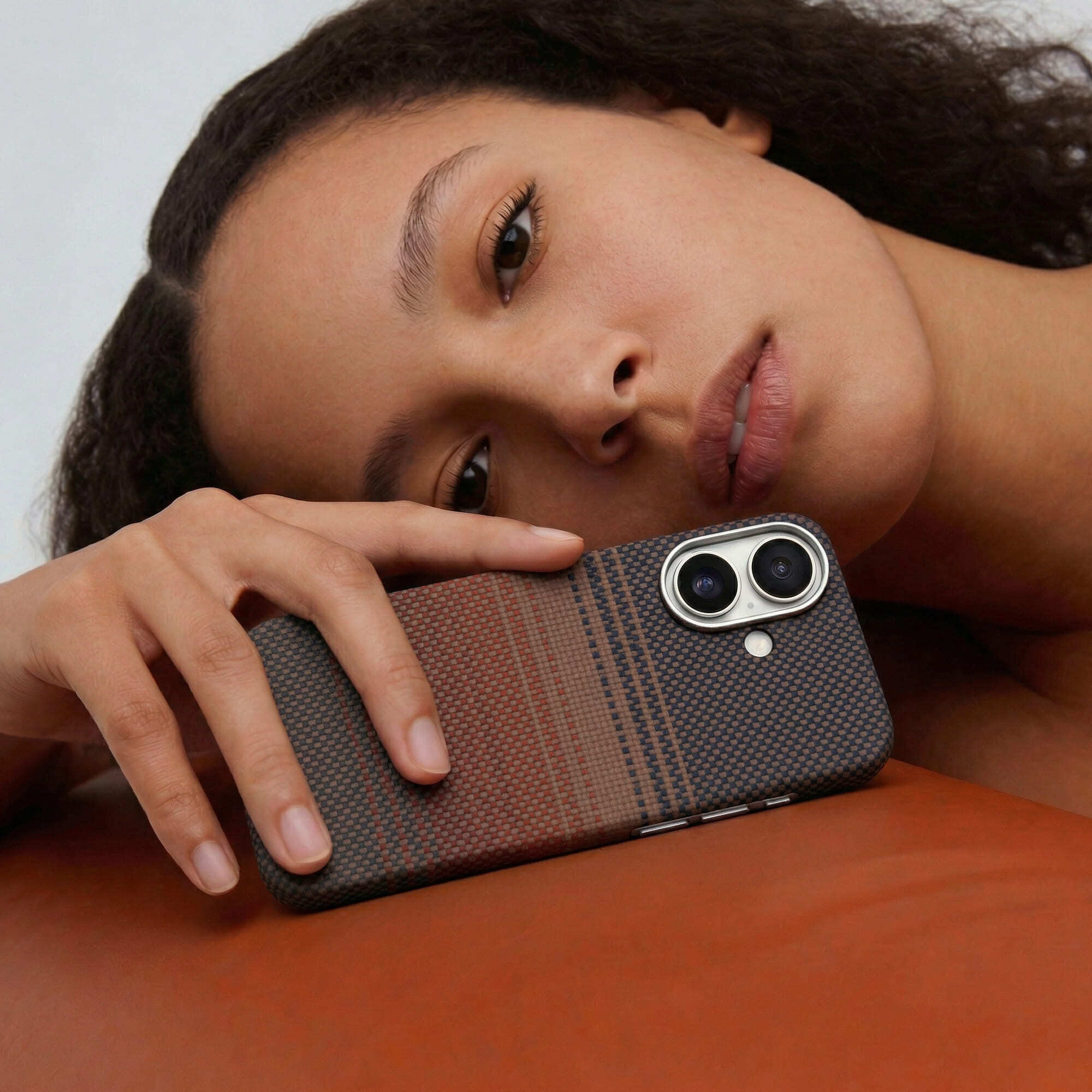 Чехол ArmorStandart BlackIcon Kevlar MagCase для Apple iPhone 17 Sunset (ARM90153) фото 10
