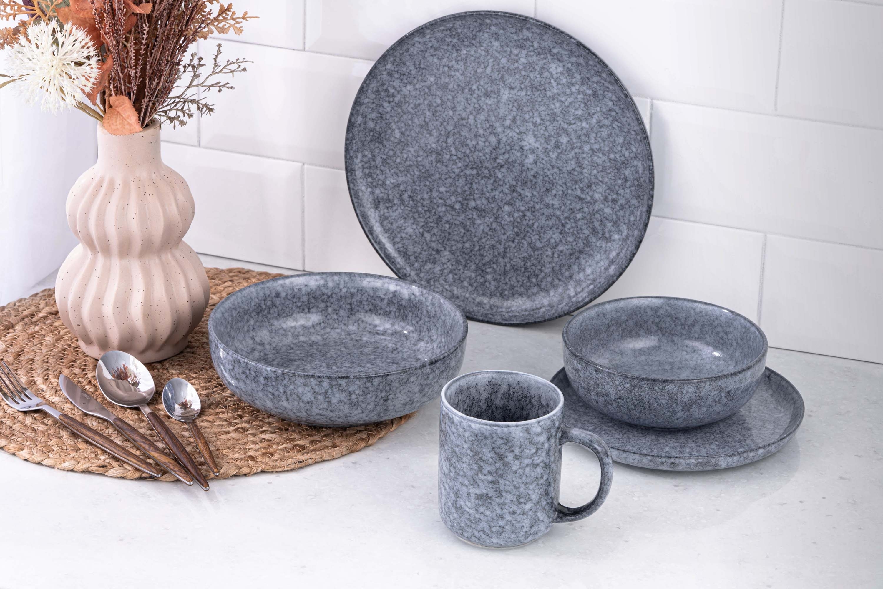 Набір десертних тарілок ARDESTO Loreto, 19см, сірий, 6шт (AR1019LG-BOX)фото