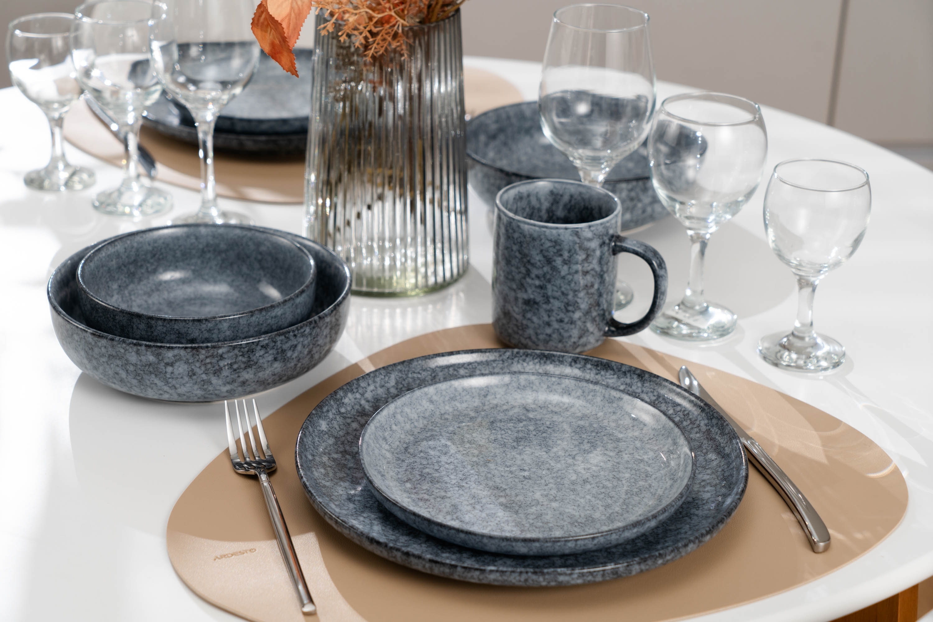 Набір десертних тарілок ARDESTO Loreto, 19см, сірий, 6шт (AR1019LG-BOX)фото