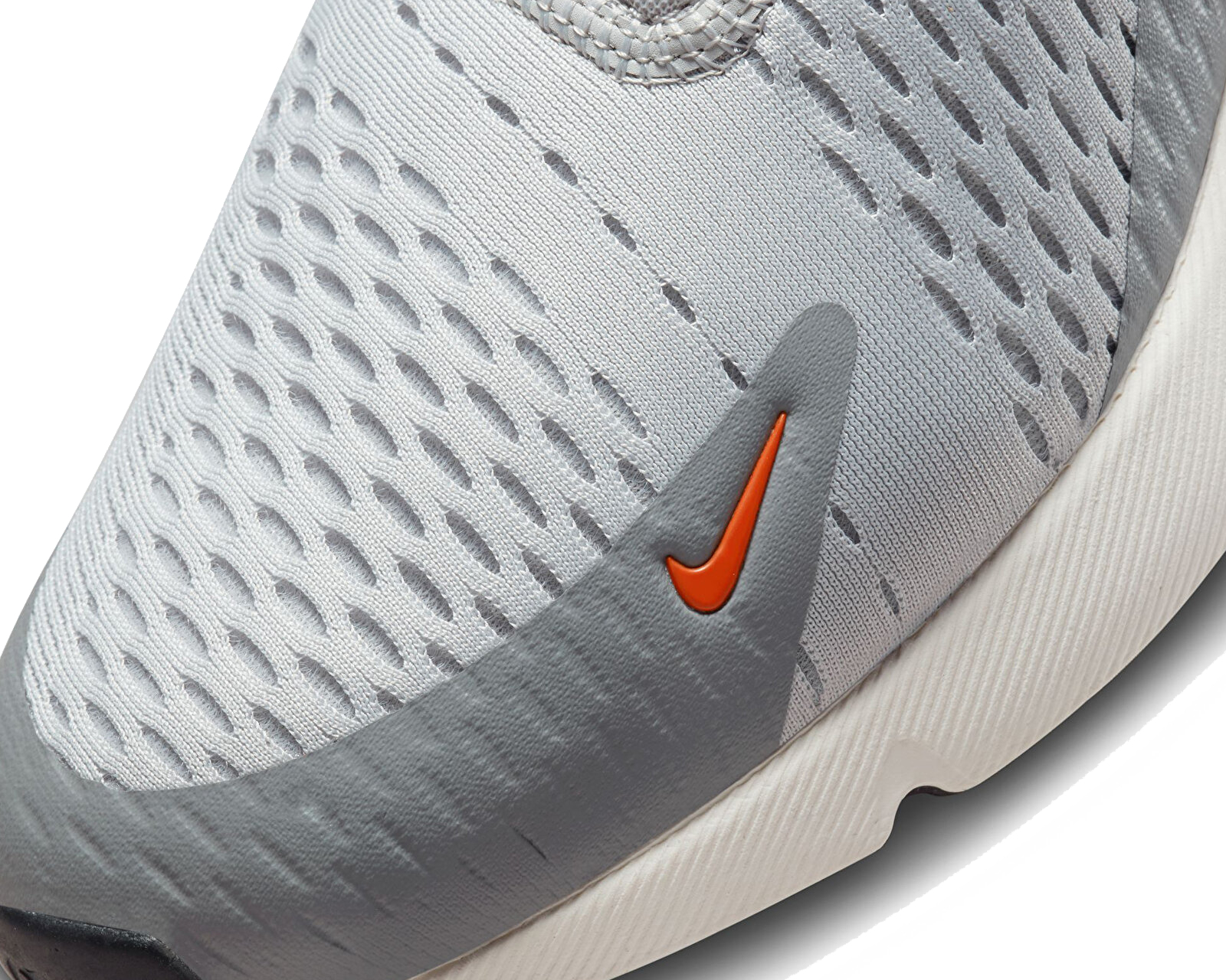 Кросівки чоловічі NIKE Air Max 270 Sc DR8616-001 40 (7 US) біліфото