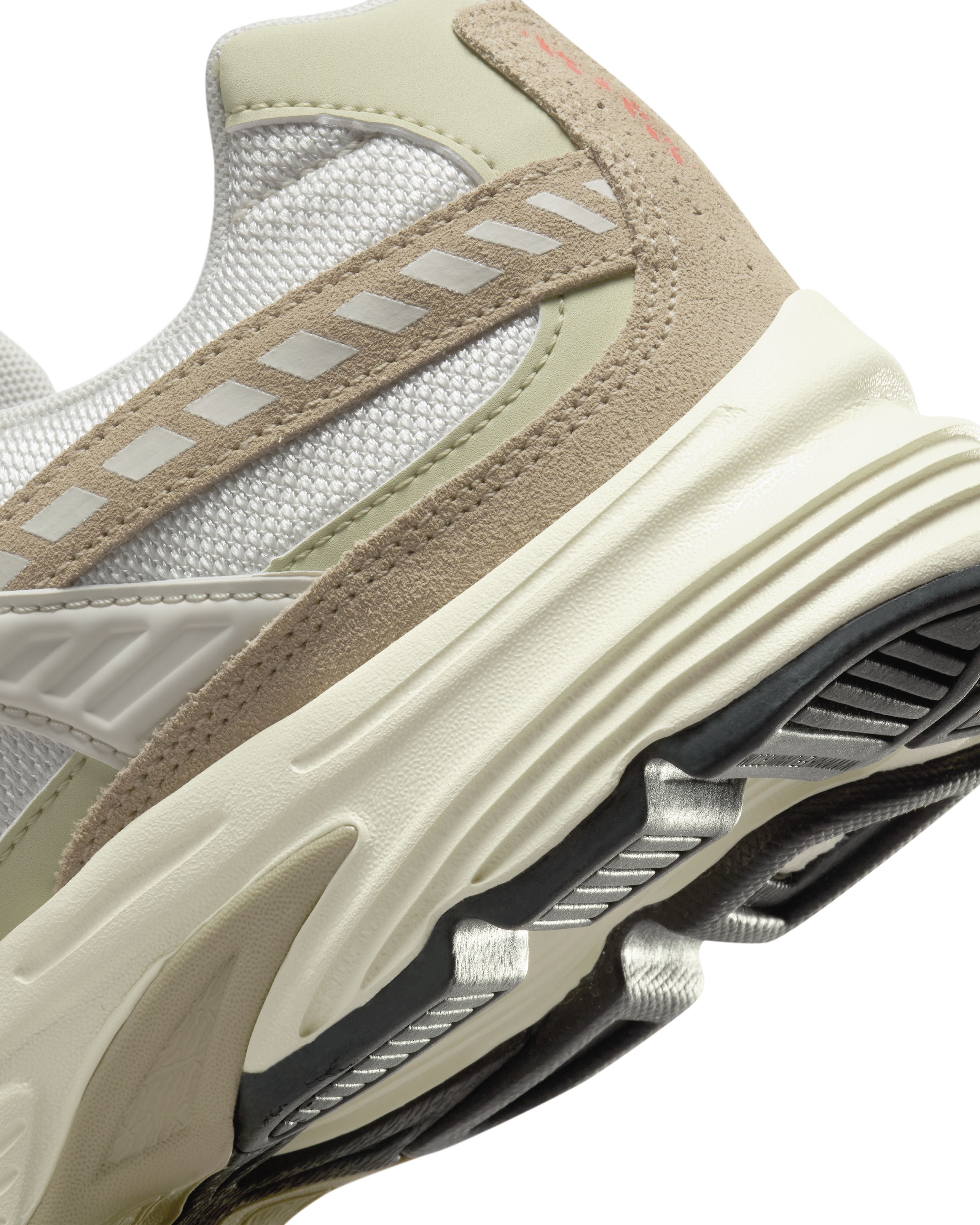 Кроссовки мужские NIKE Initiator HJ7683-072 40 (7 US) бежевые фото 