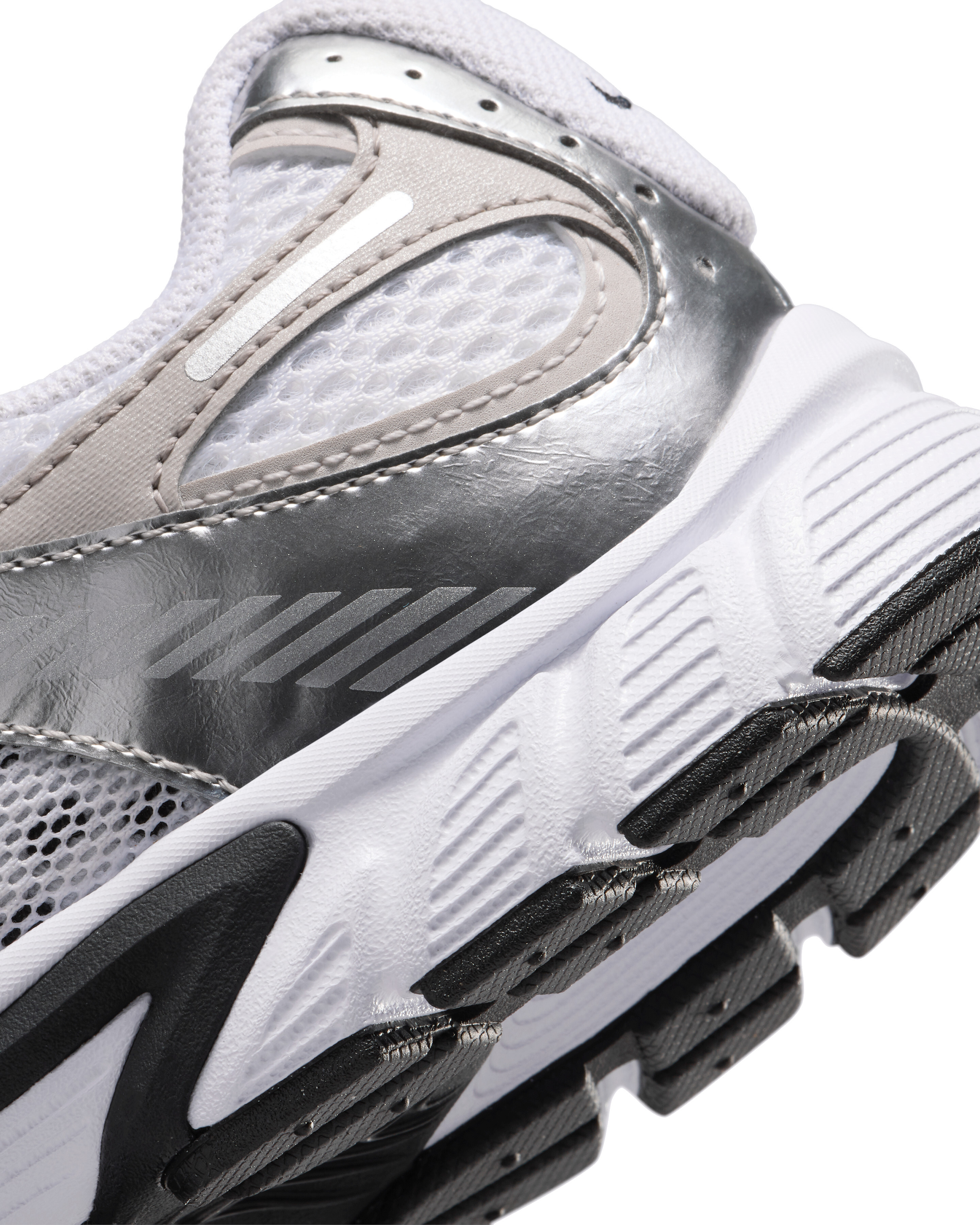 Кроссовки подростковые NIKE V5 Rnr (Gs) HQ6411-100 36 (4Y US) белые фото 8