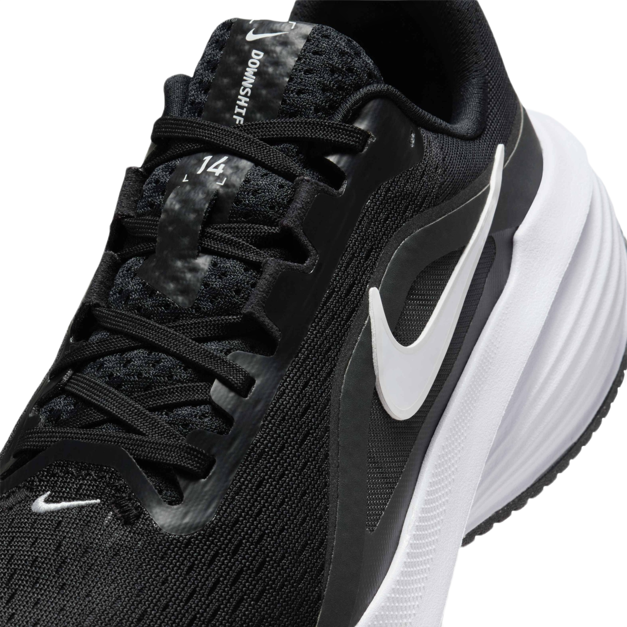Кроссовки женские NIKE W Downshifter 14 IB1899-002 39 (8 US) черные/белые фото 