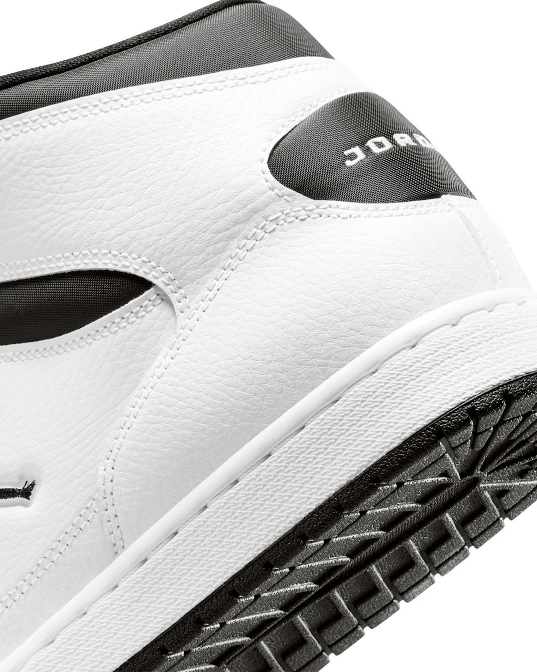 Кроссовки мужские NIKE Jordan Court Connect Mid IQ5685-100 41 (8 US) белые фото 