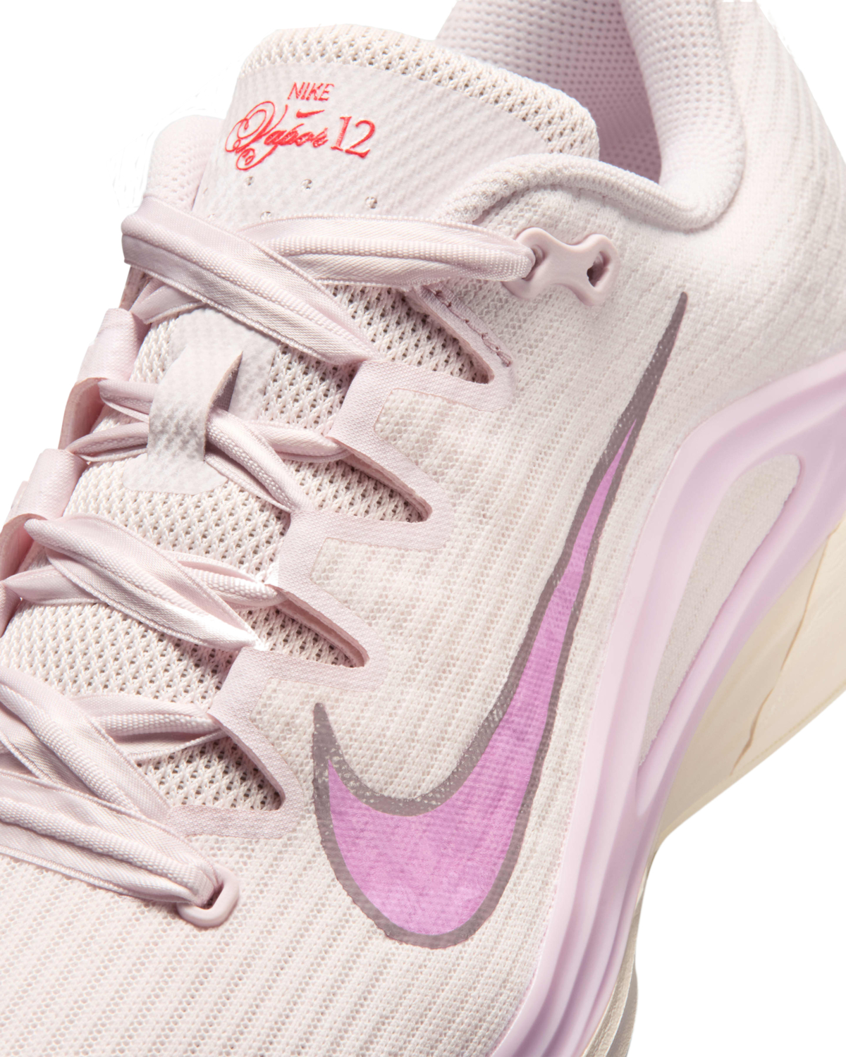 Кроссовки для тенниса женские NIKE W Zoom Vapor 12 Cly Prm IH1705