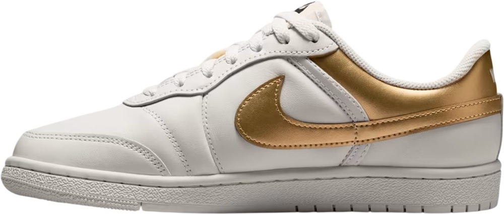 Кросівки жіночі NIKE Wmns Air Jordan Skyline Low IQ6586-100 39 (8 US) біліфото