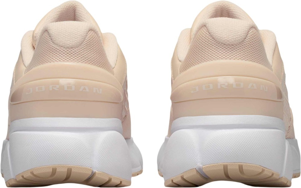 Кроссовки женские NIKE Wmns Jordan Trunner Flow IQ0701-200 39 (8 US) бежевые фото 4