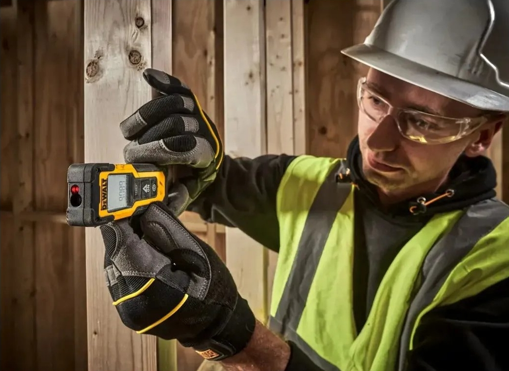 Дальномер лазерный DeWalt DWHT77100 фото 