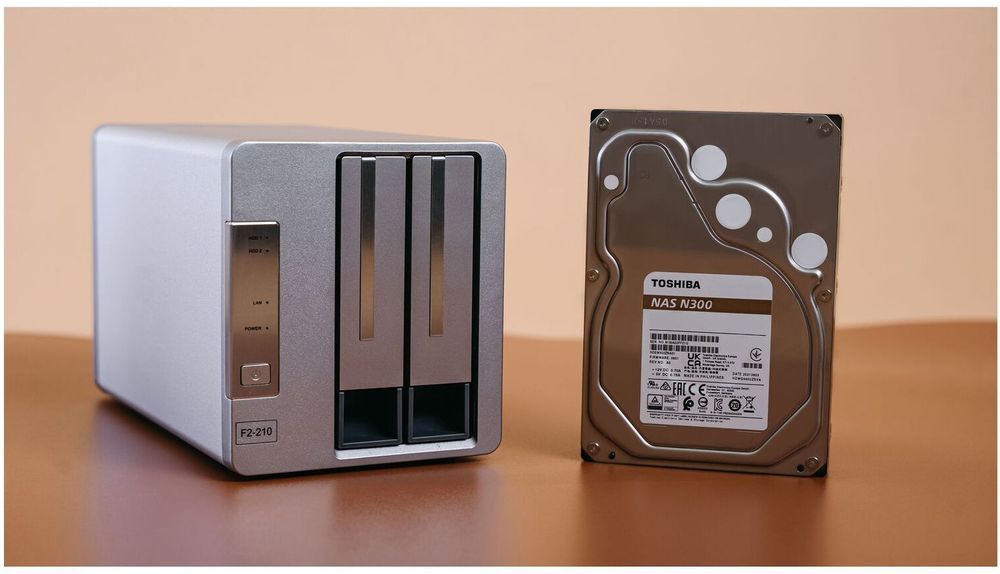 Жесткий диск TOSHIBA 3.5" 14TB (MG09ACA14TE) фото 