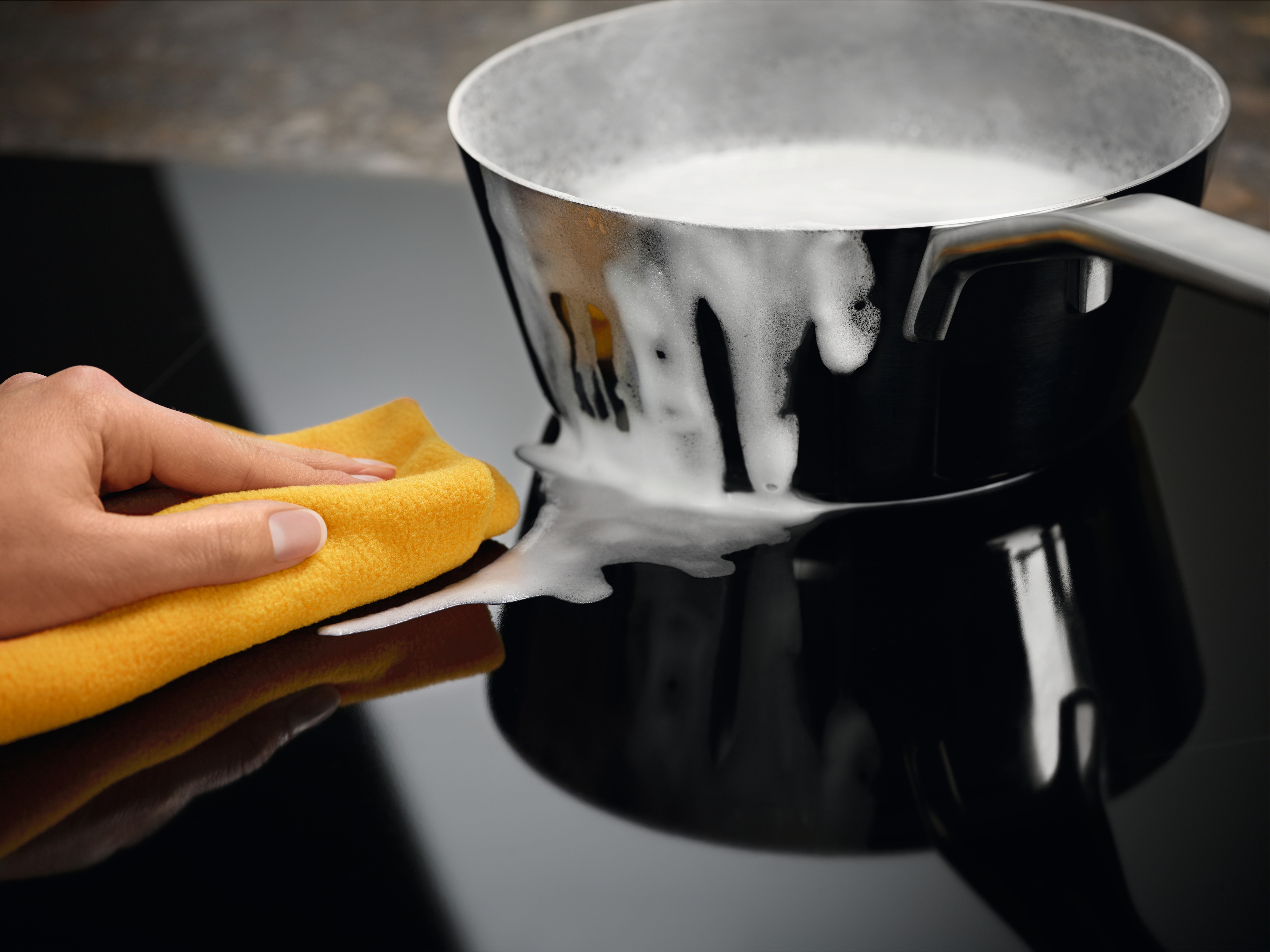 Варильна поверхня Electrolux LIT60336Cфото