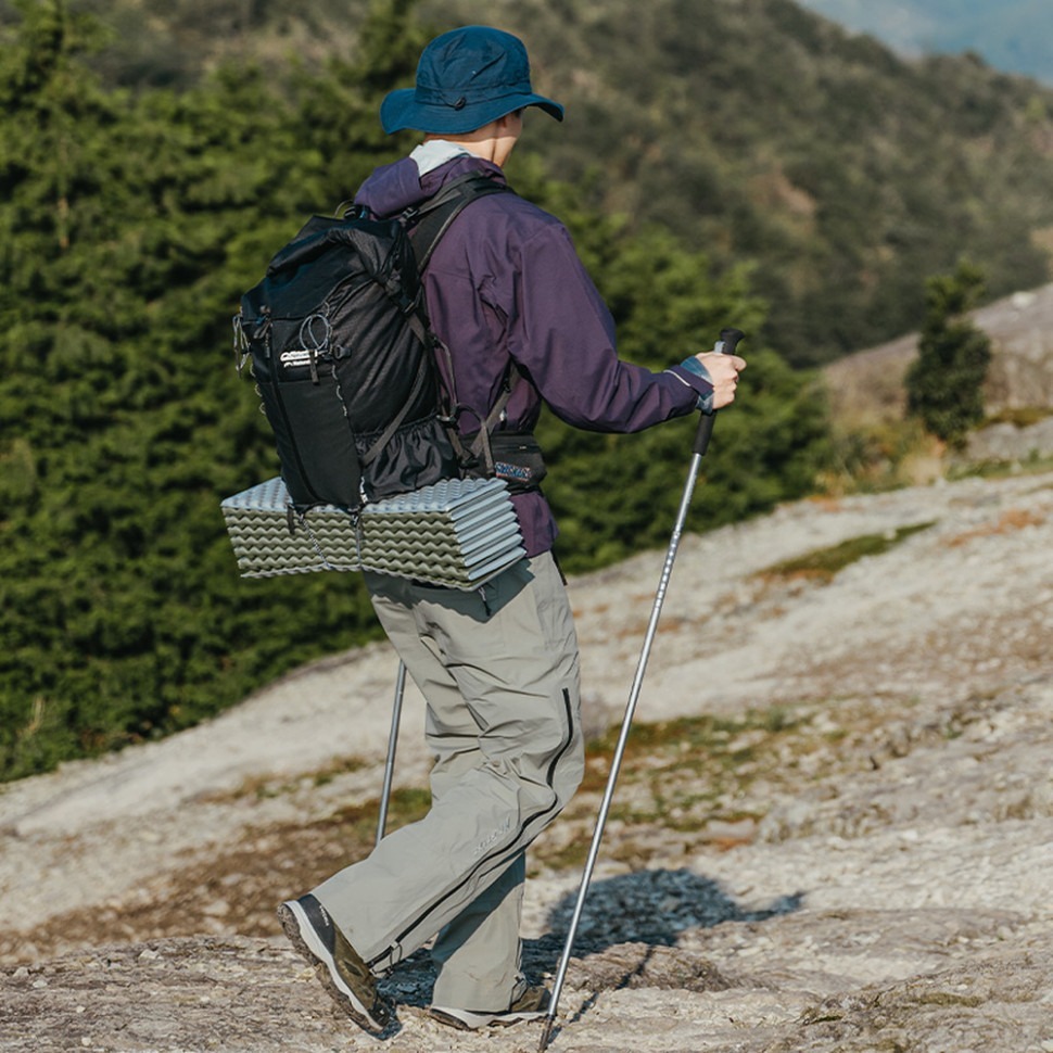 Килимок туристичний складаний одномісний IXPE Naturehike CNK2450WS044 з алюмінієвою плівкою, оливковий (6927595788356) фото5