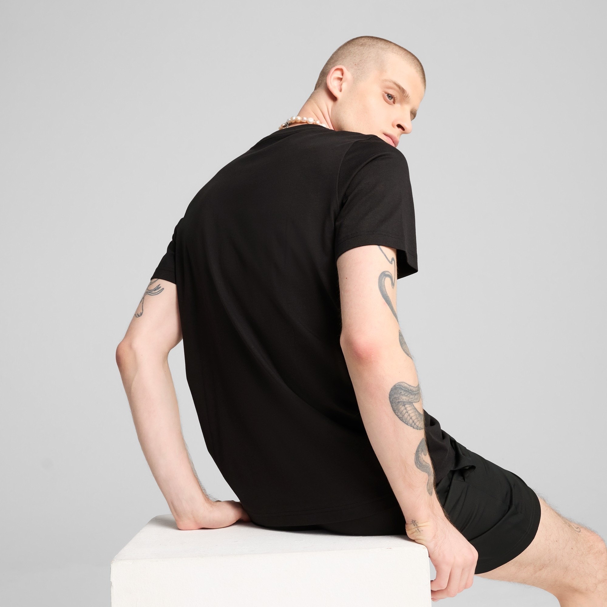 Футболка мужская Puma Ess Tee 682536-01 S черная фото 