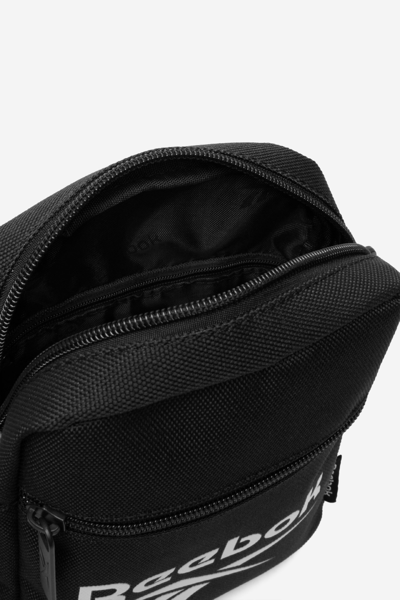Спортивная сумка Reebok CWBEO-RBK-010-CCC-06 черная фото6