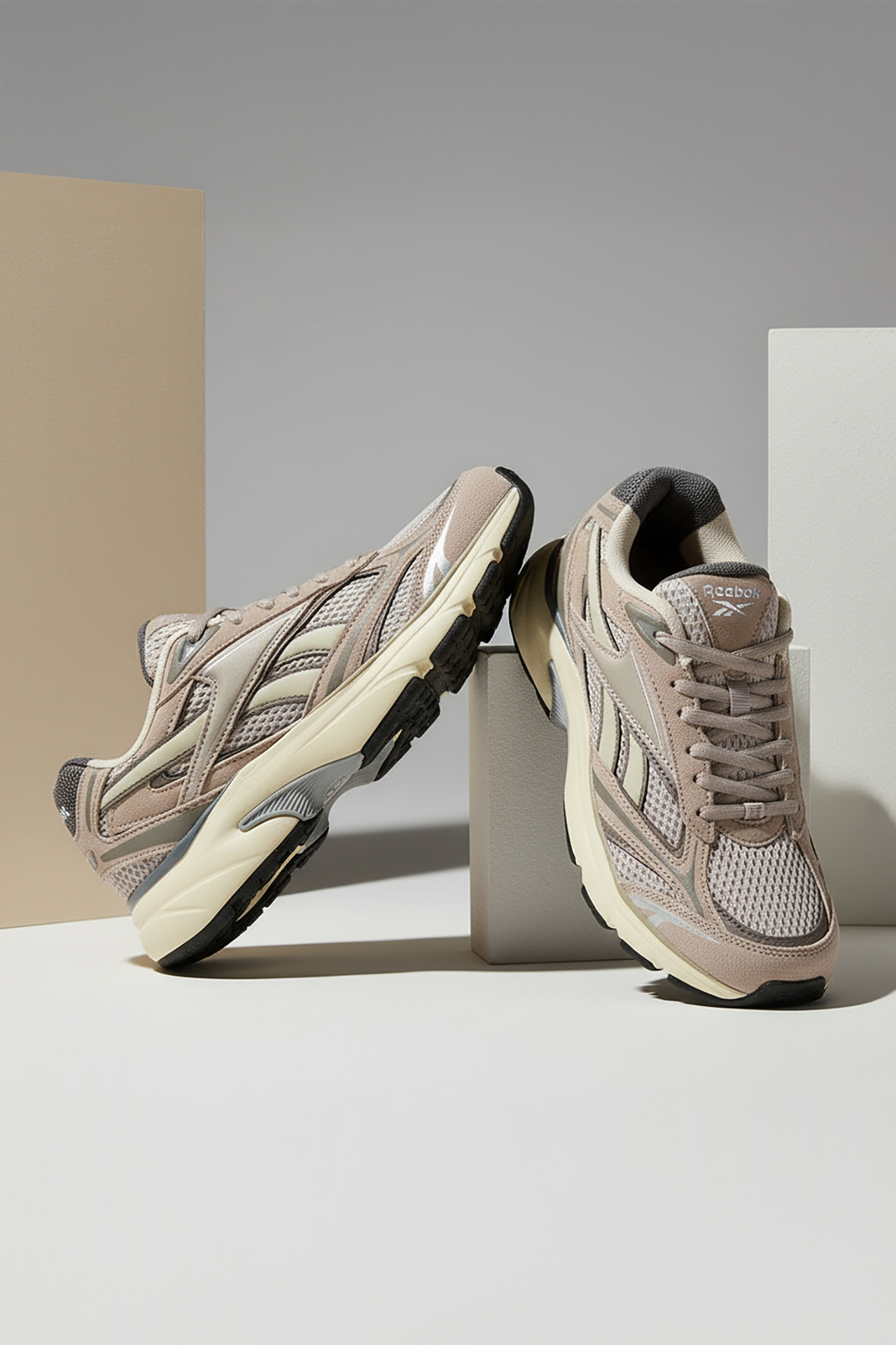 Кроссовки женские Reebok AR30278W-SNV 38,5 бежевые фото8