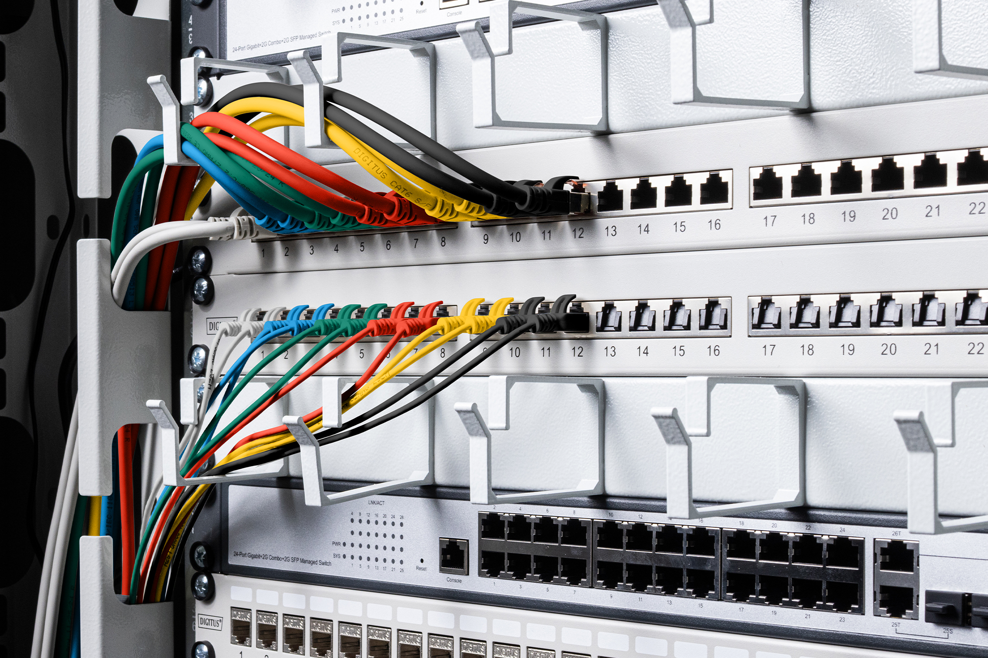 Патч-корд DIGITUS CAT 6 U-UTP Sliim, 1.5 м, AWG 32/7, Cu, LSZH, серый (DK-1618-015S) фото 