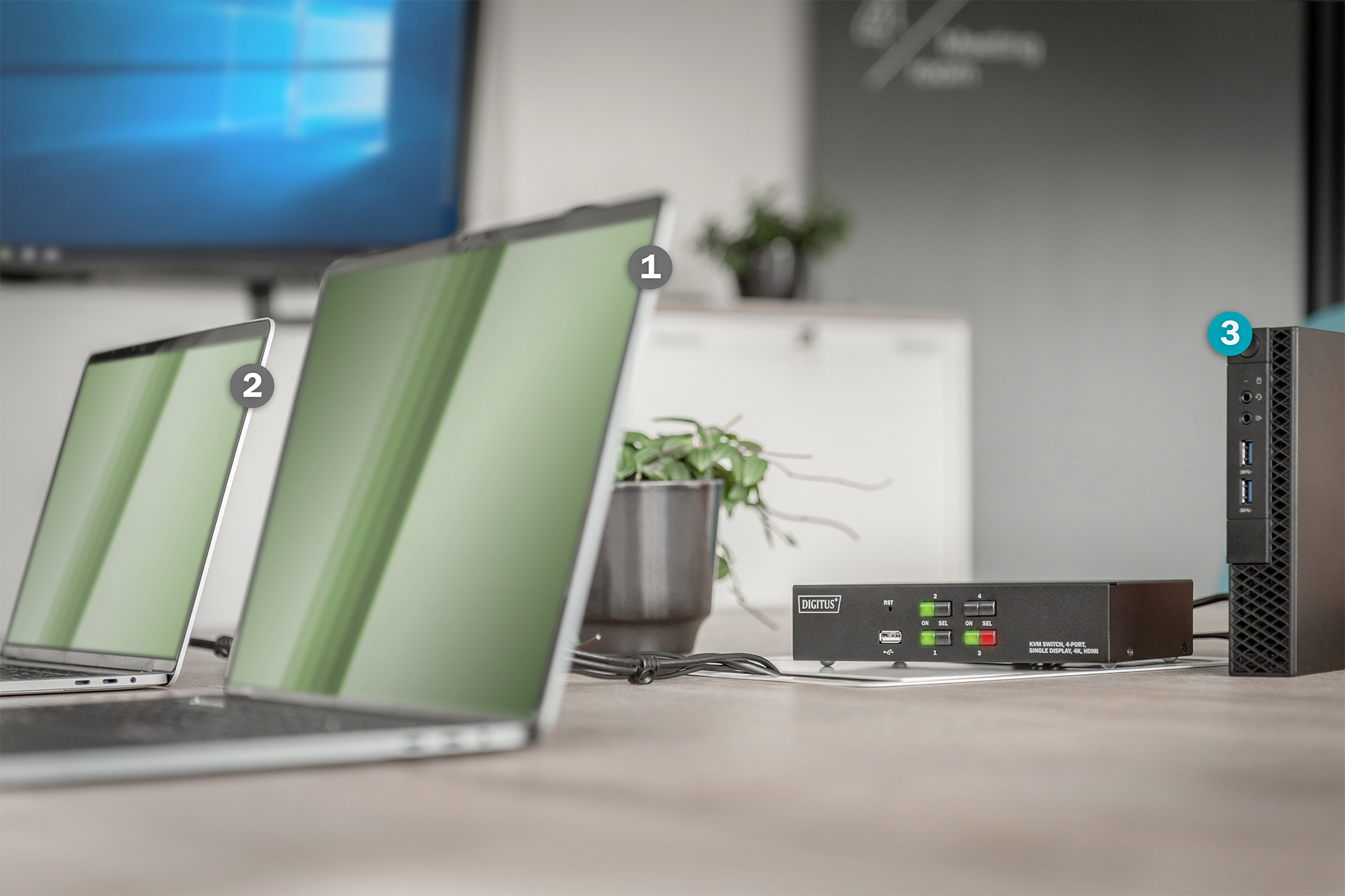 KVM-переключатель DIGITUS Desktop HDMI, 4 Port (DS-12880) фото 