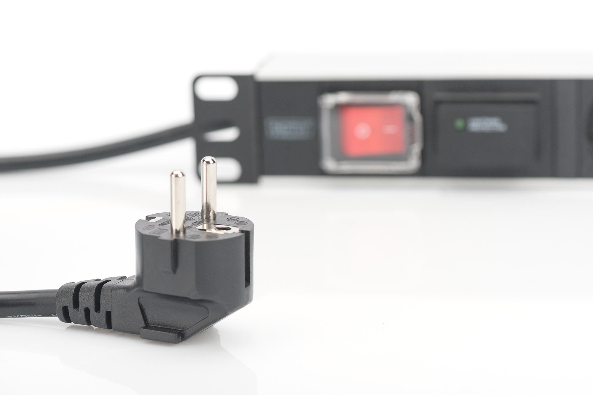 Пристрій розподілу електроживлення DIGITUS 1U, 7xSchuko, 16A, 250V(DN-95407)фото