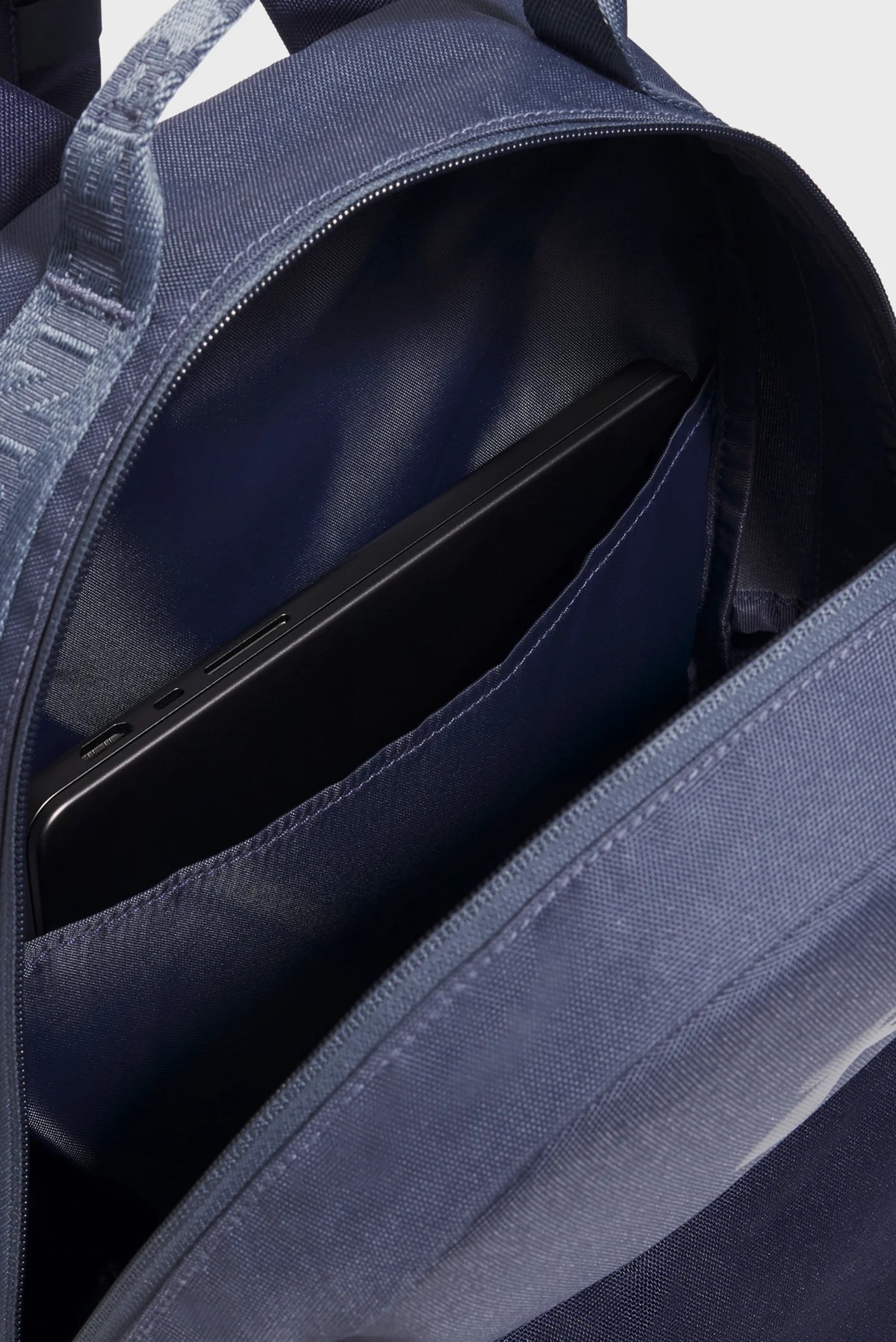 Рюкзак Under Armour Loudon Backpack 25L 1378415-045 темно-синий фото 