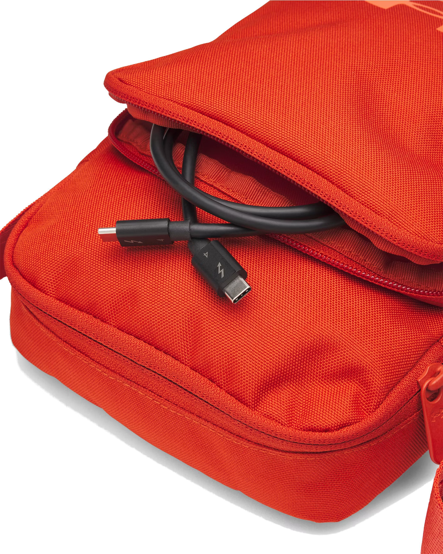 Сумка Under Armour Essential Lite Crossbody 4L 1381912-842 оранжевая фото 