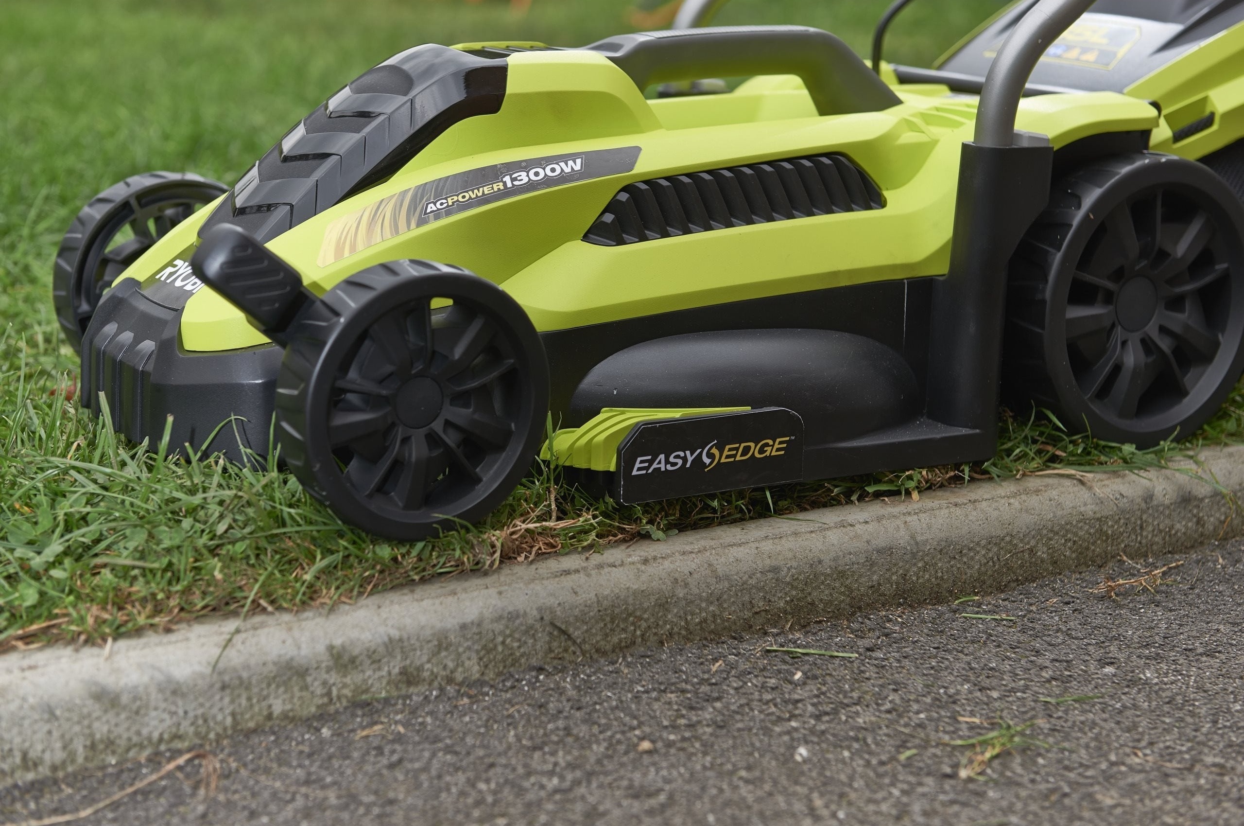 Газонокосилка электрическая Ryobi RLM13E33S 1300Вт 35л 5133002343_44 фото 