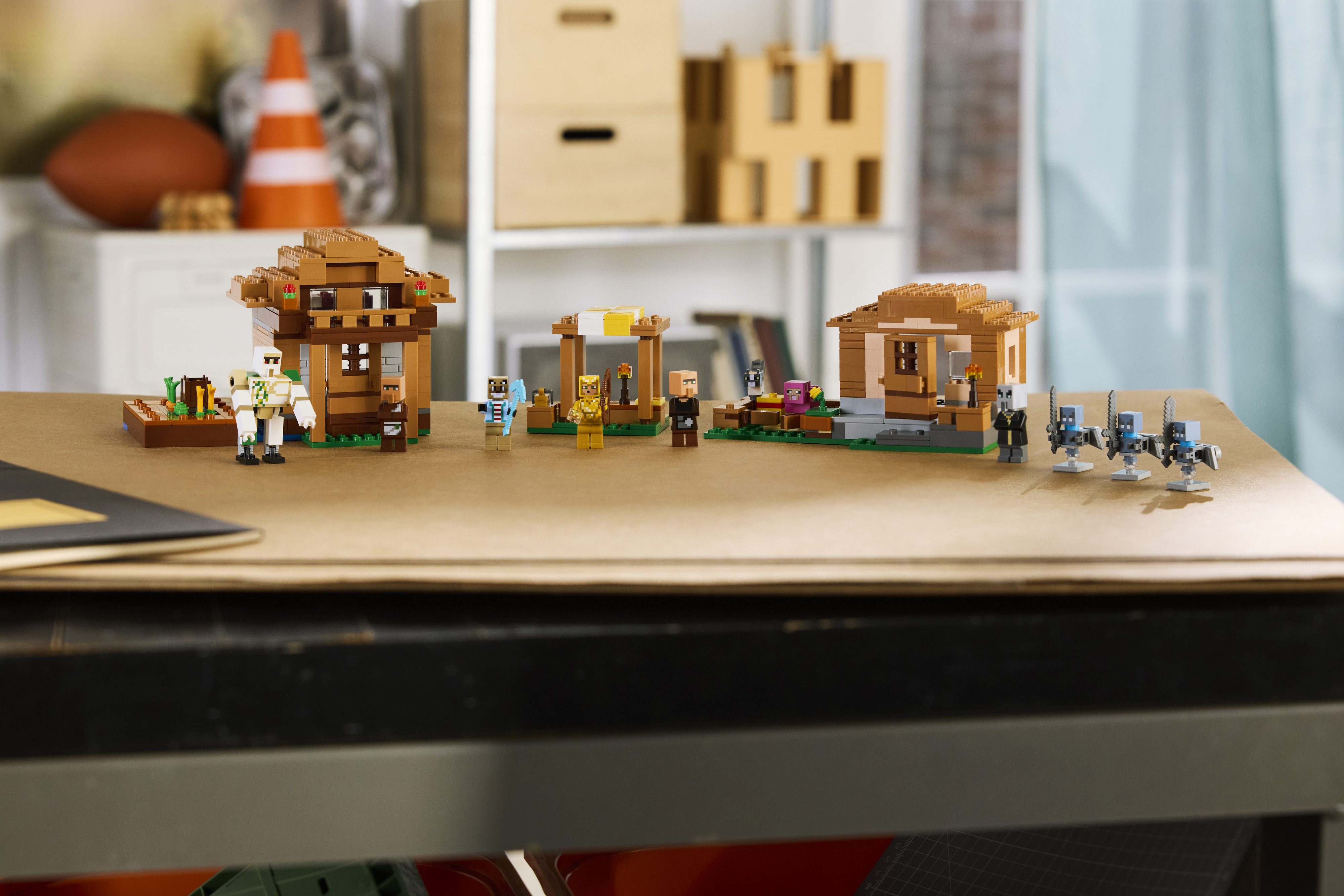 LEGO 21596 Minecraft Нападение вызывателя на деревню фото 