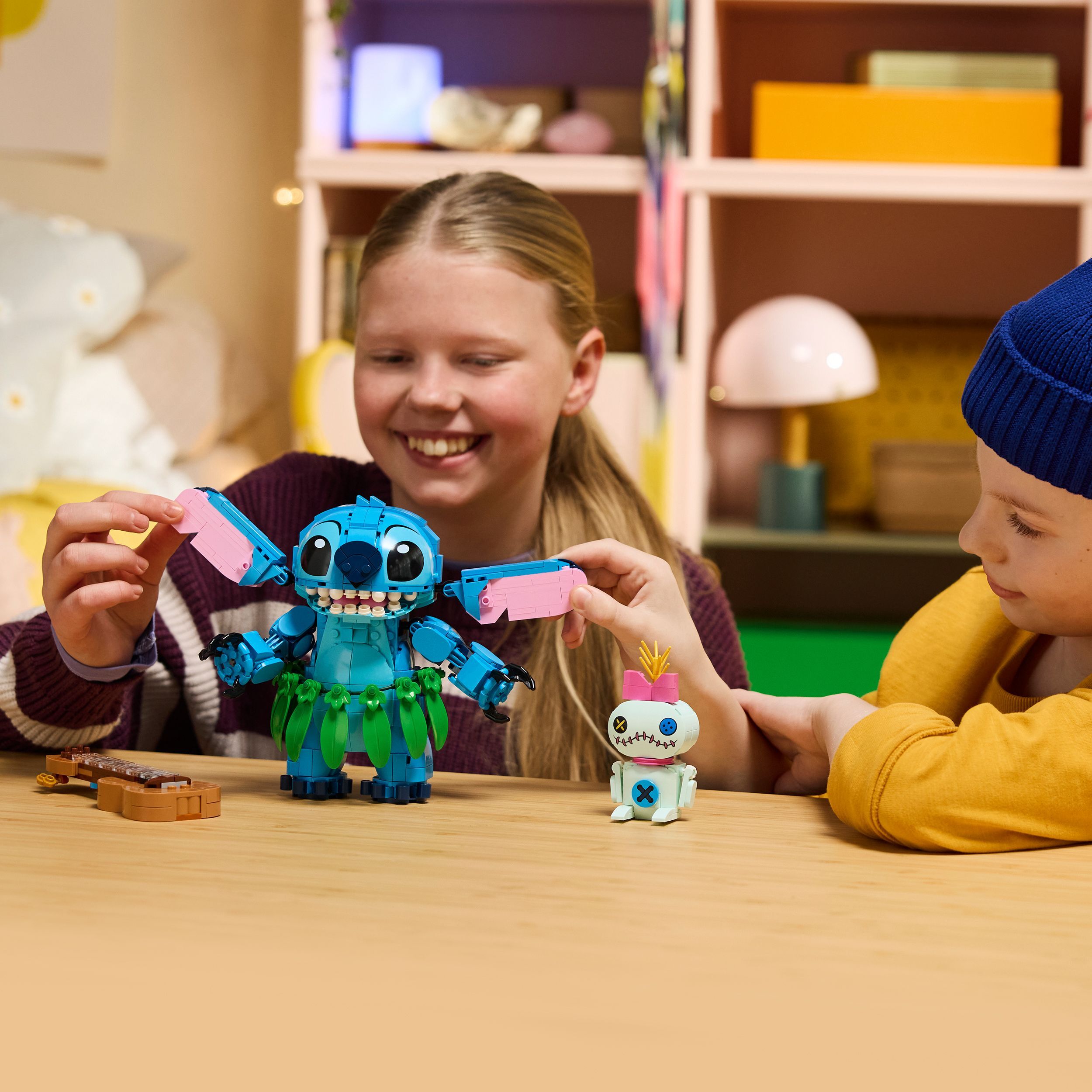 LEGO 43296 Disney Стич и Страхопудка фото 