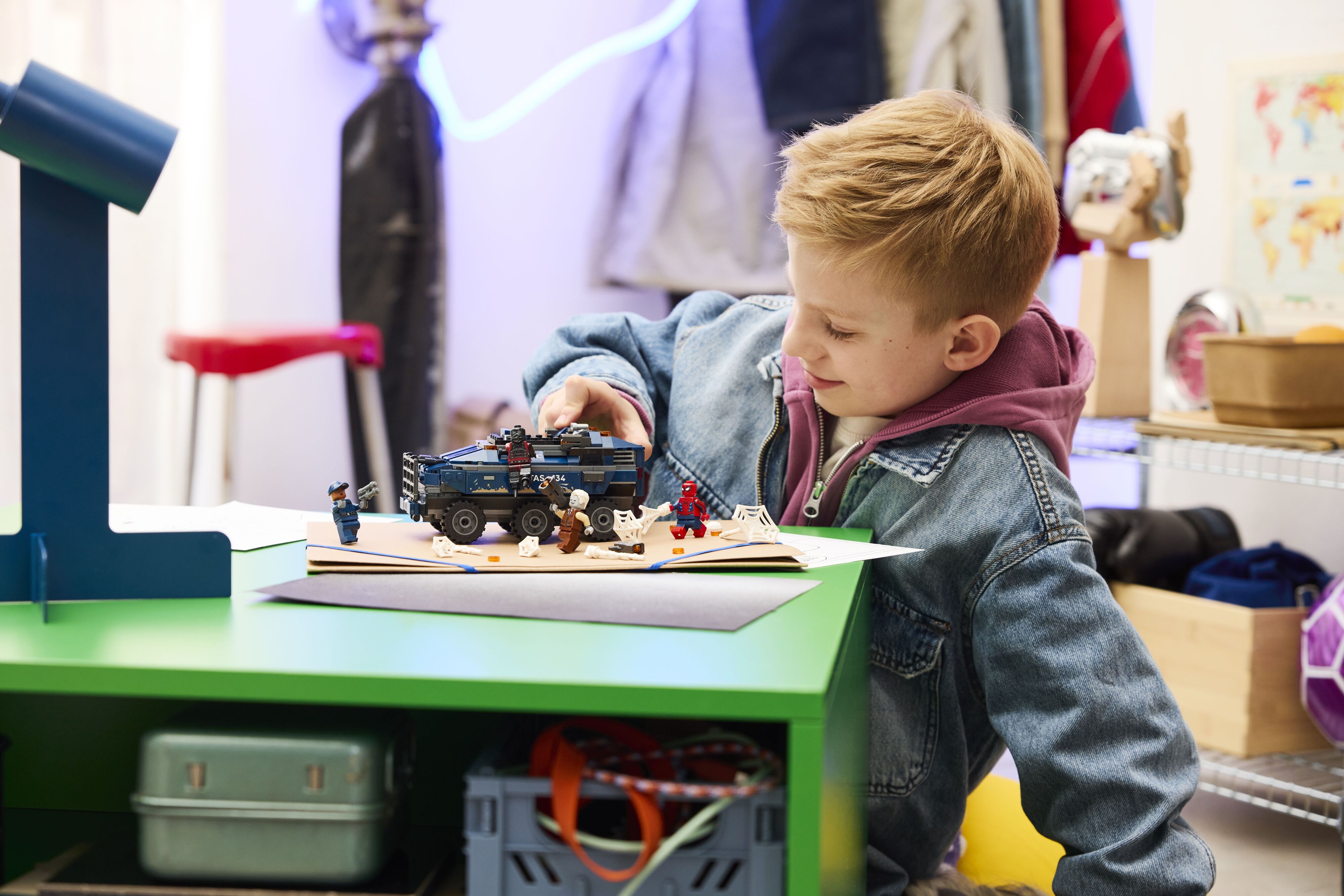 LEGO 76349 Marvel Преследование Человеком-Пауком машины для перевозки преступников фото 10