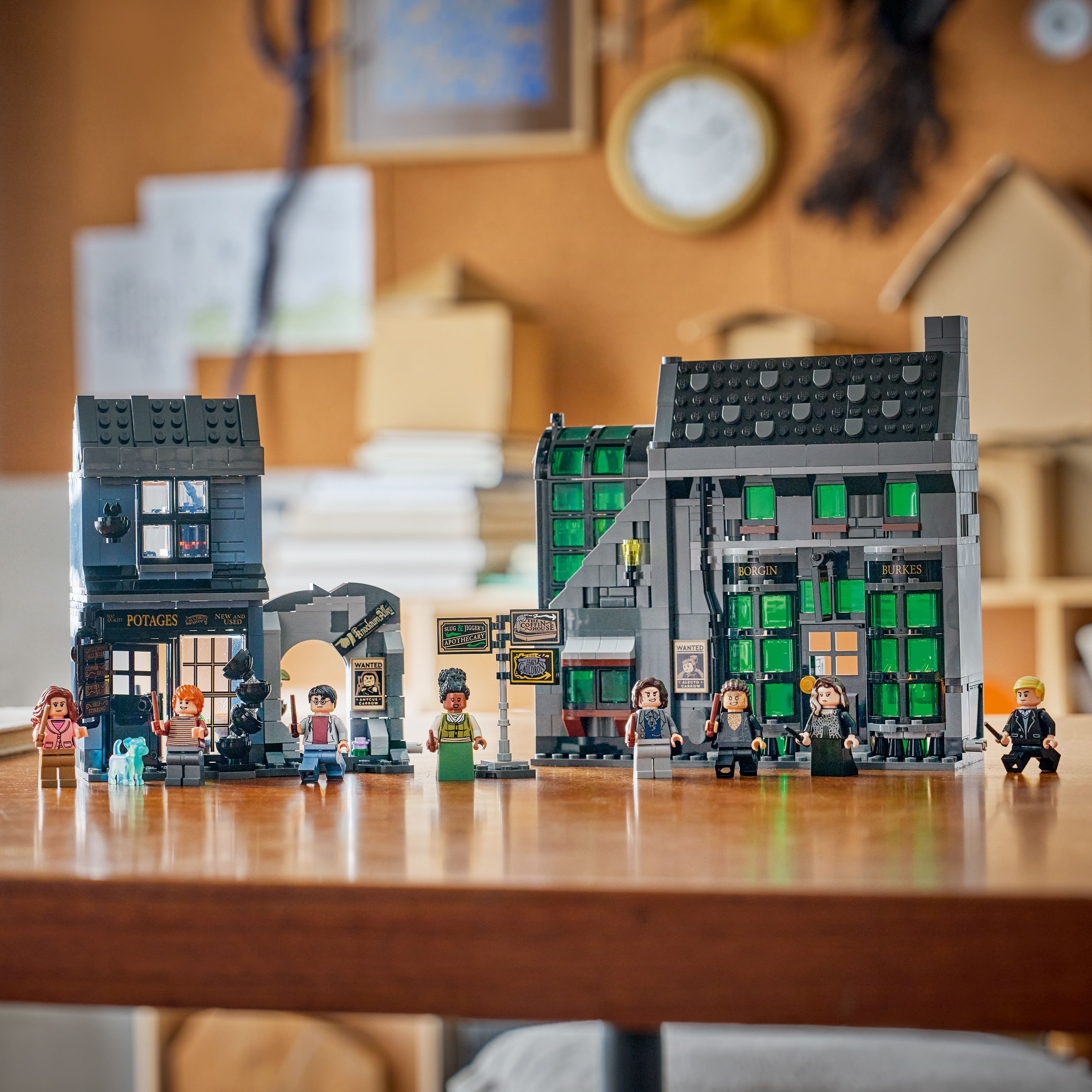 LEGO 76471 Harry Potter Магазины для волшебников в Лютном переулке фото 