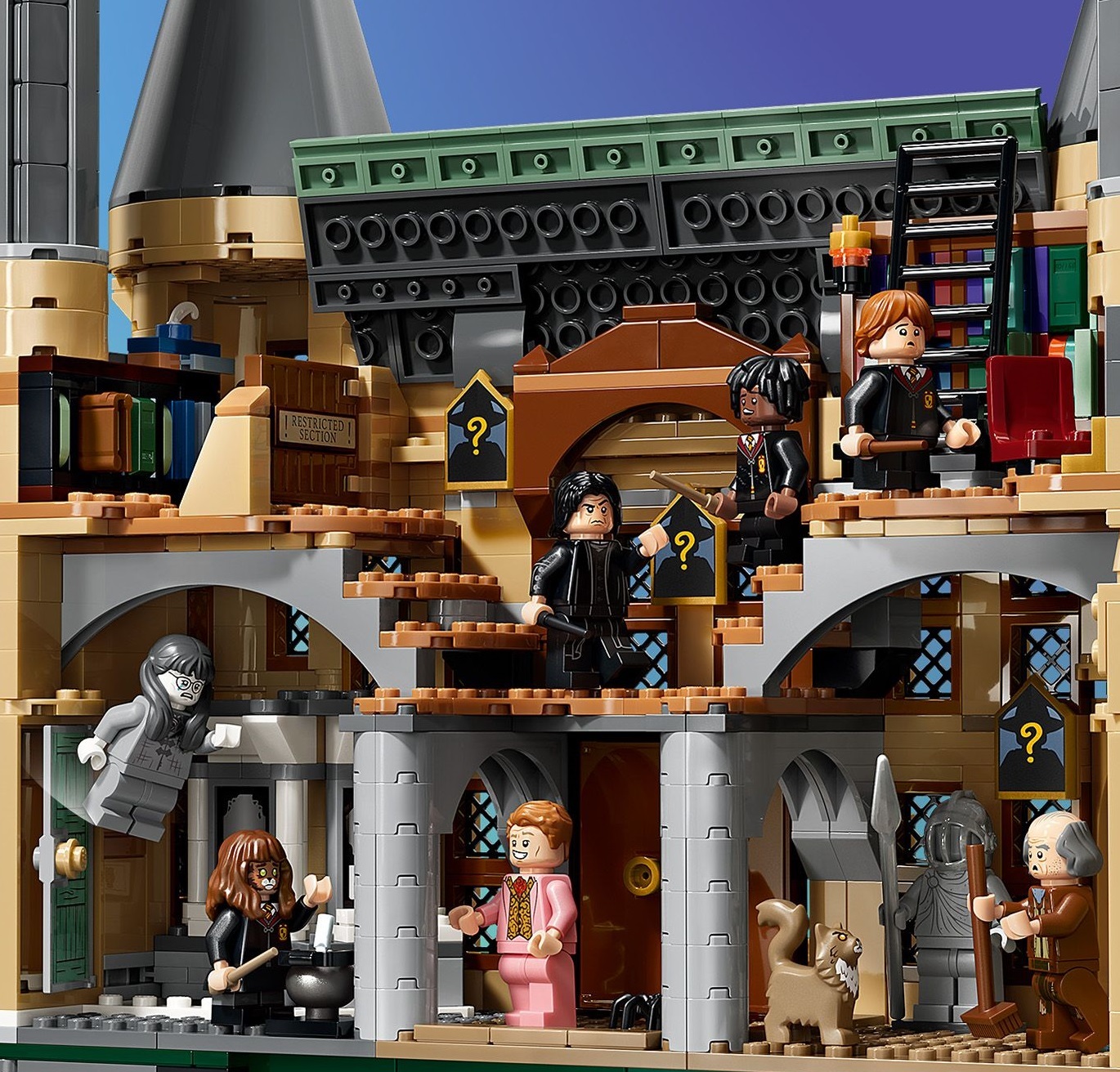 LEGO 76473 Harry Potter Замок Хогвартс: Восточное крыло фото 