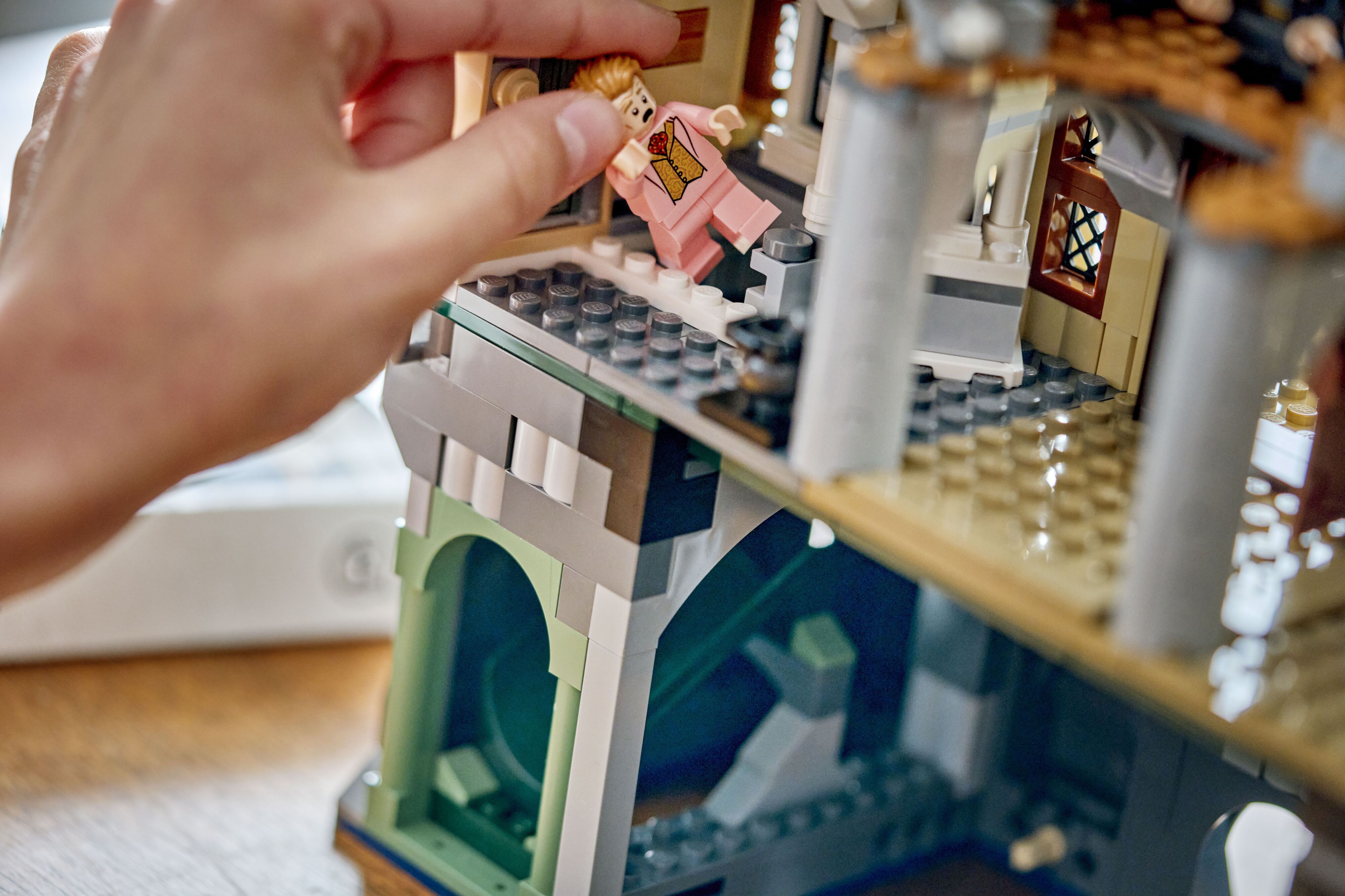 LEGO 76473 Harry Potter Замок Хогвартс: Восточное крыло фото 