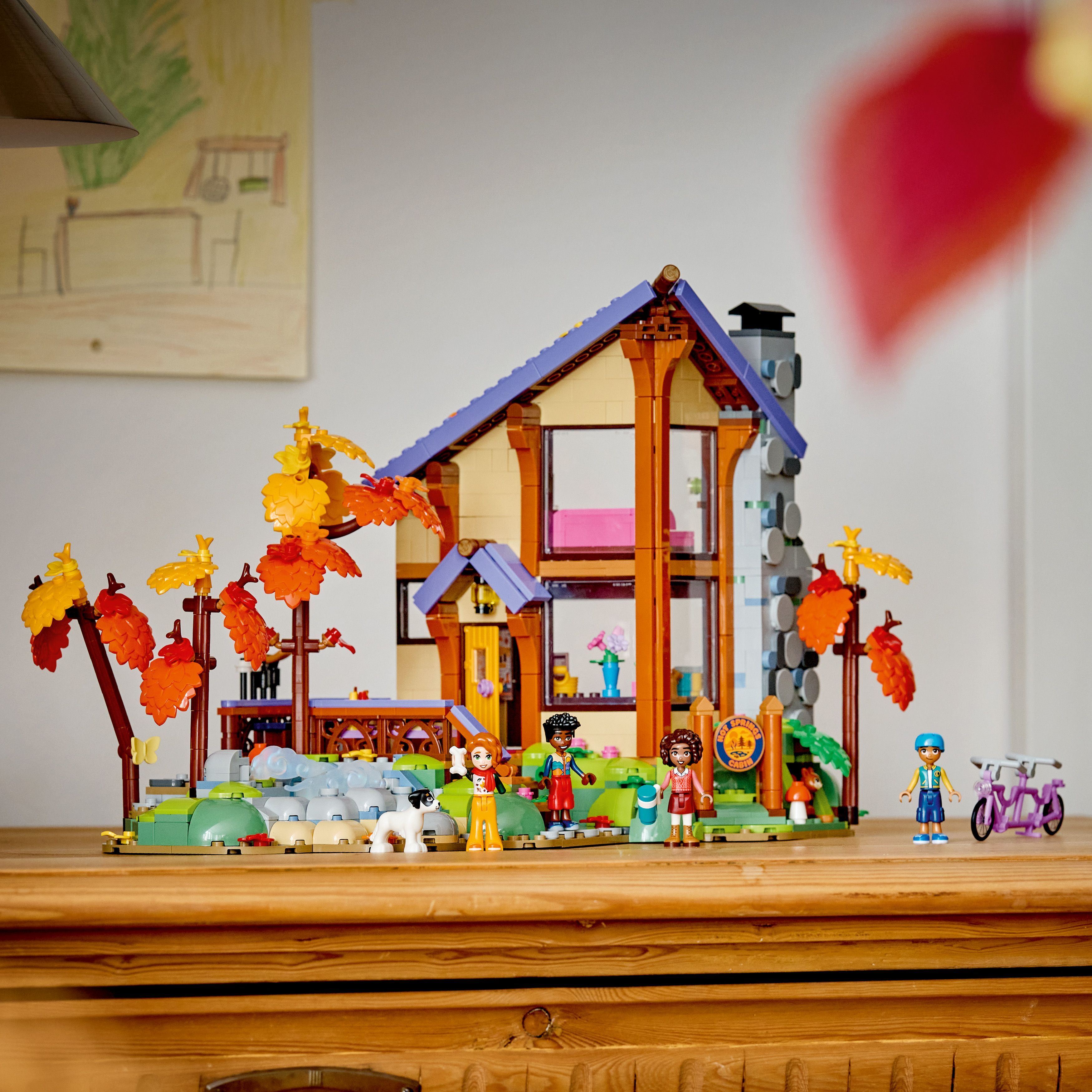 LEGO 42705 Friends Уютный лесной домик для осеннего отдыха фото 11