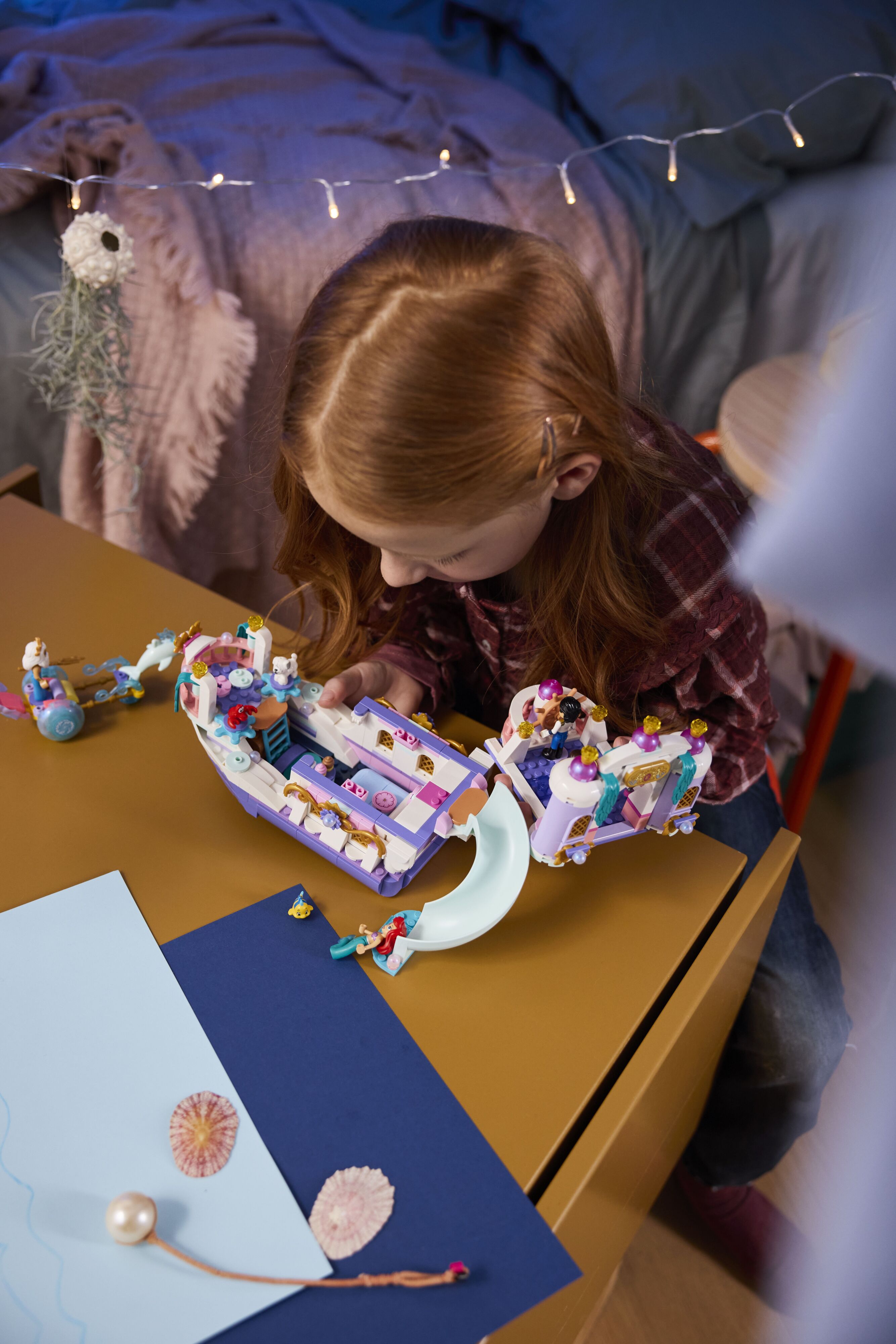 LEGO 43299 Disney Princess Королевская свадебная лодка Ариэль фото 10