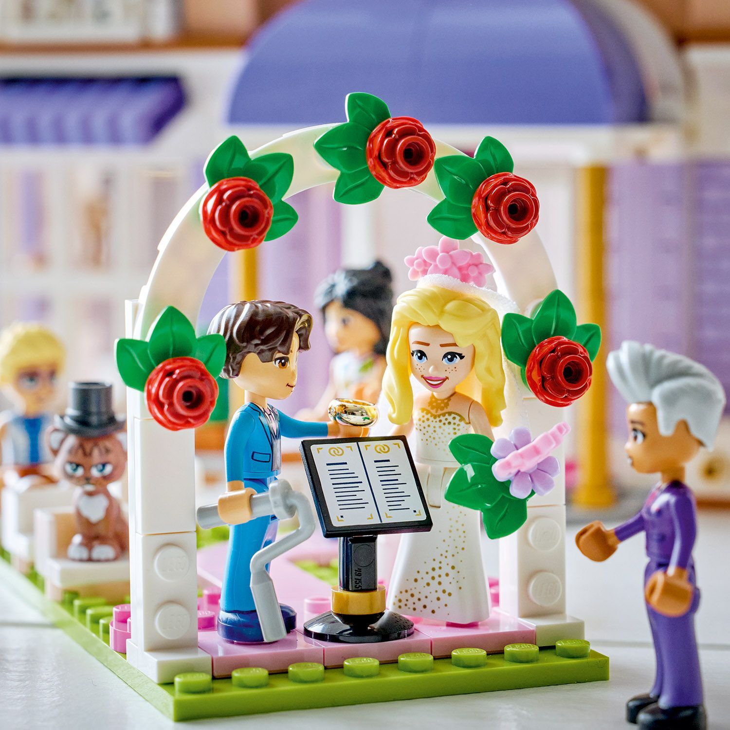 LEGO 42704 Friends Гранд-отель в Хартлейк-Сити фото 14