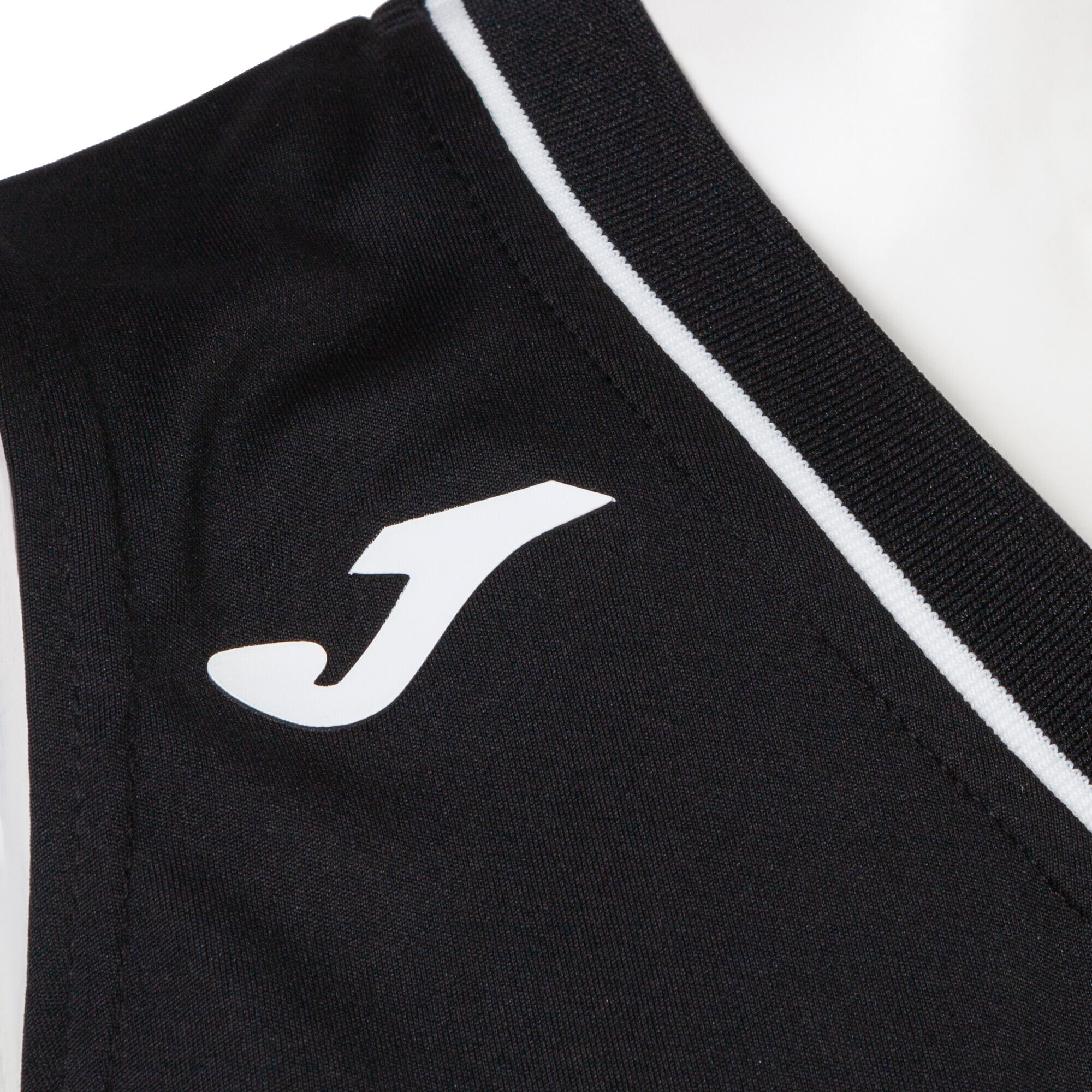 Баскетбольна форма жіноча JOMA Atlanta Set 901711.102 M чорнафото