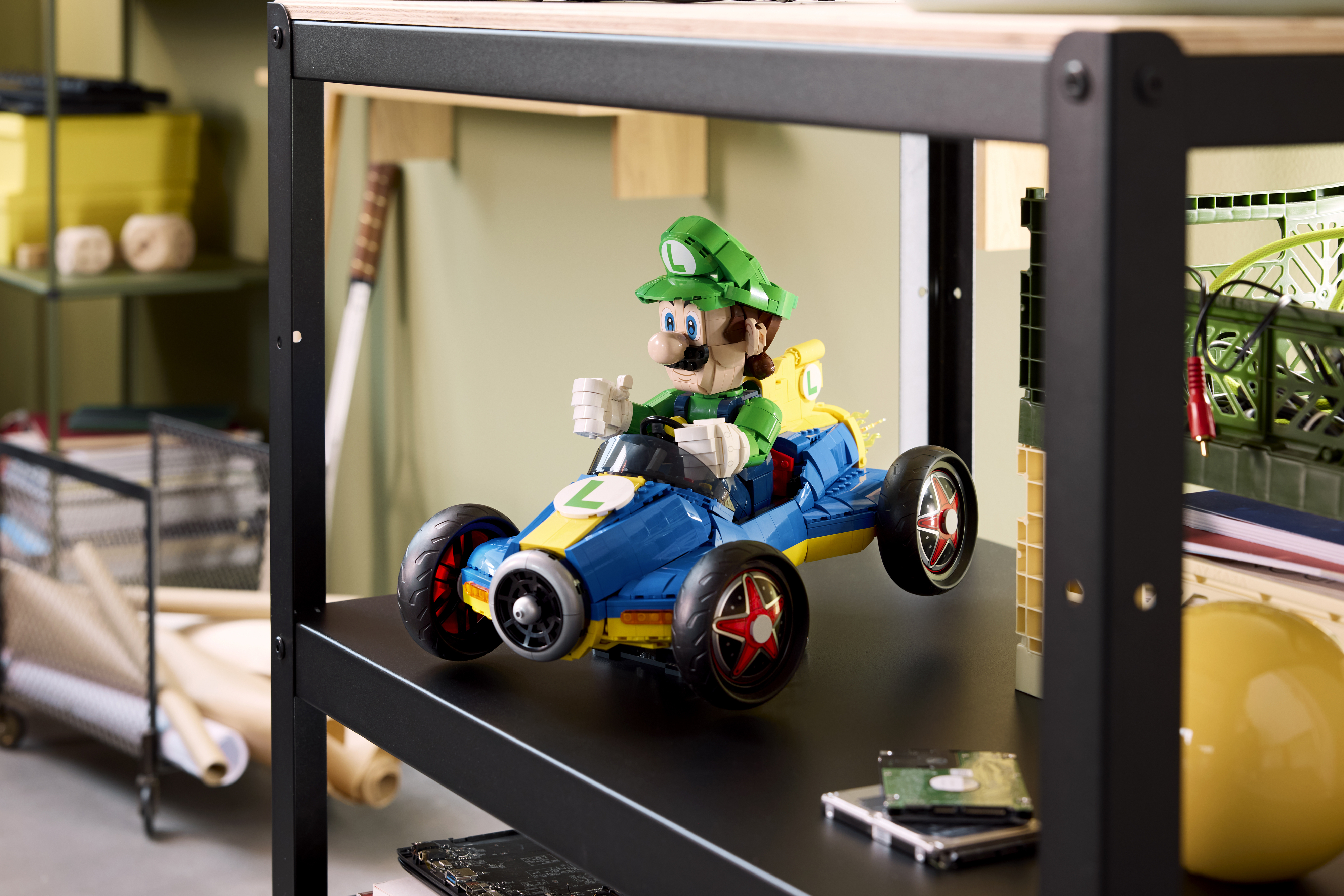 LEGO 72050 Super Mario Mario Kart - Луиджи и Мах 8 фото 8