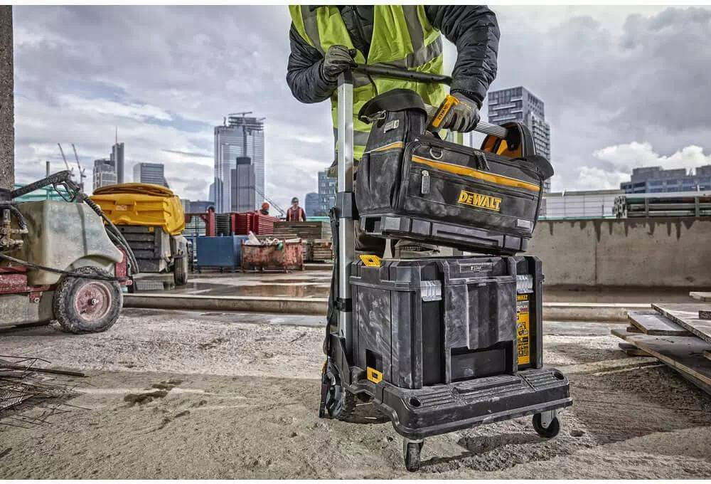 Сумка для інструменту DeWalt відкрита, жорстка конструкція, поліестер 1200D, 450x350x250мм (DWST82990-1)фото
