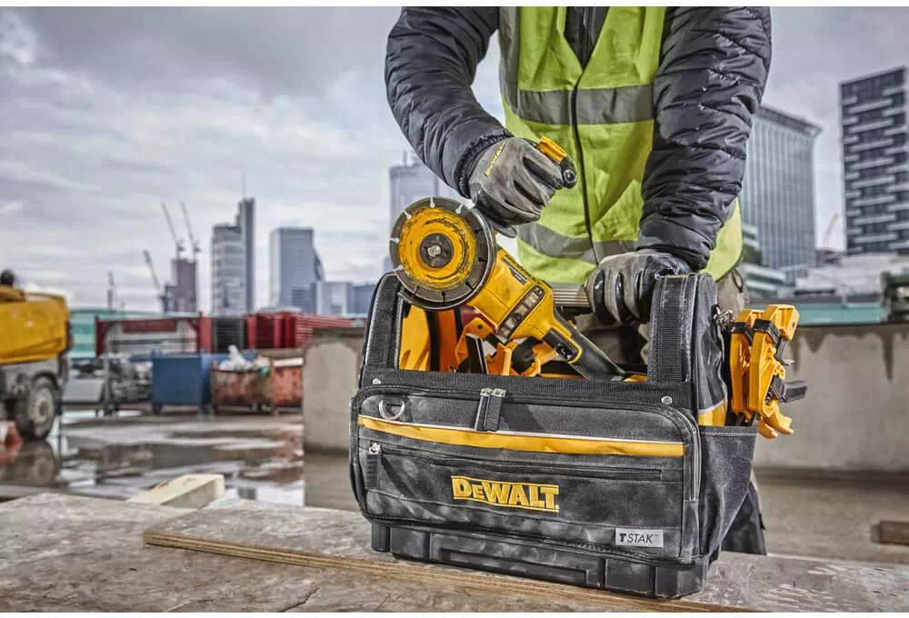Сумка для інструменту DeWalt відкрита, жорстка конструкція, поліестер 1200D, 450x350x250мм (DWST82990-1)фото