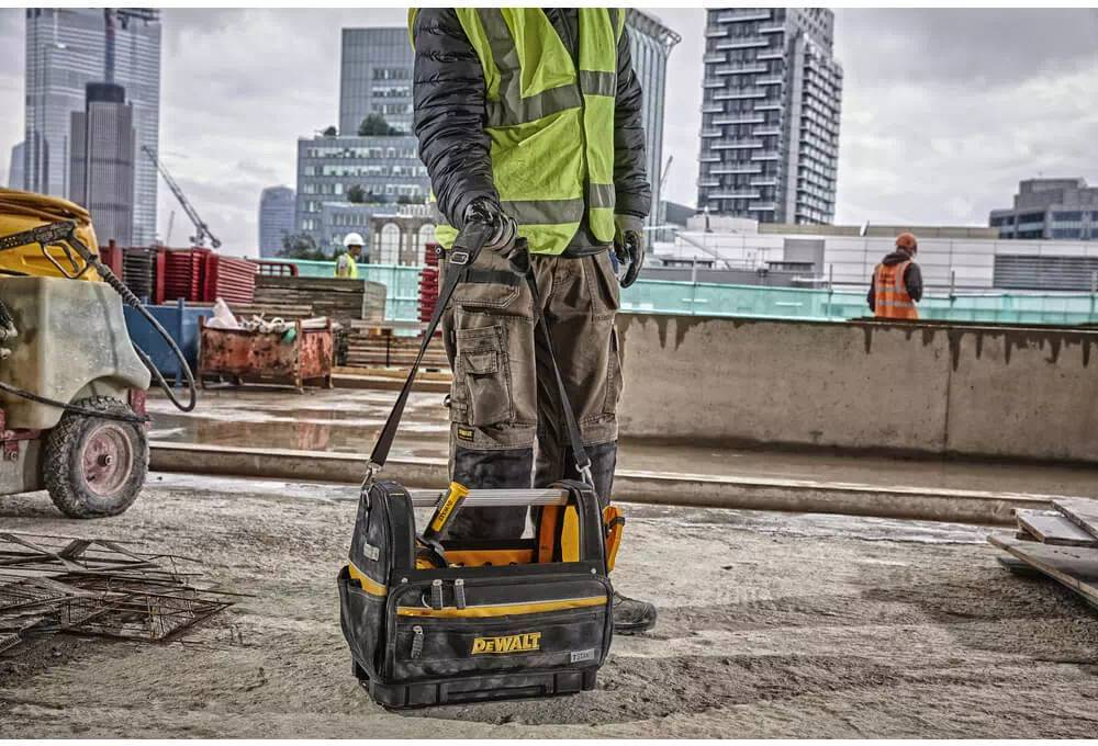 Сумка для інструменту DeWalt відкрита, жорстка конструкція, поліестер 1200D, 450x350x250мм (DWST82990-1)фото