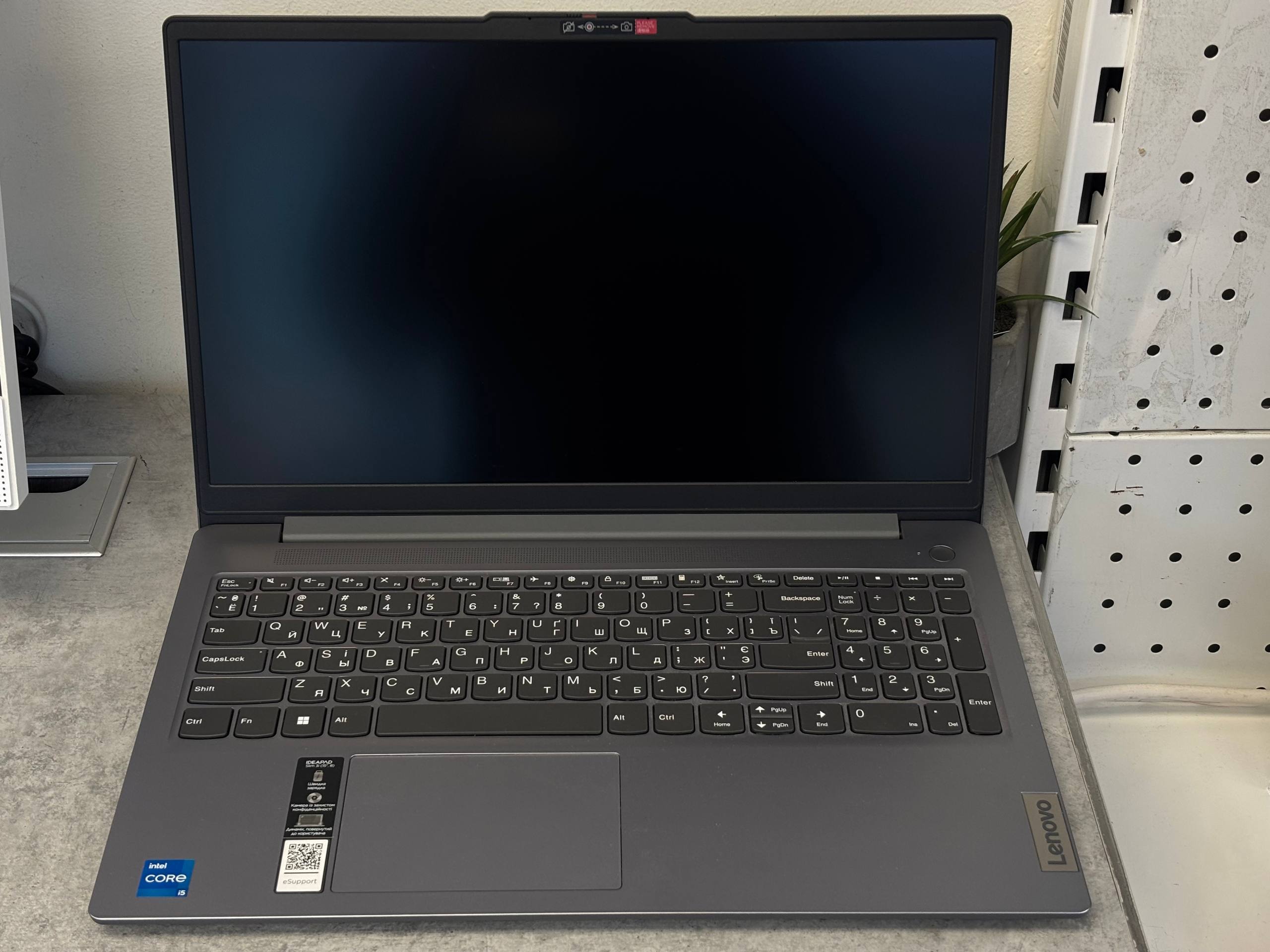 Ноутбук LENOVO IdeaPad Slim 3 15IAH8 (83ER00F7RA) фото 2