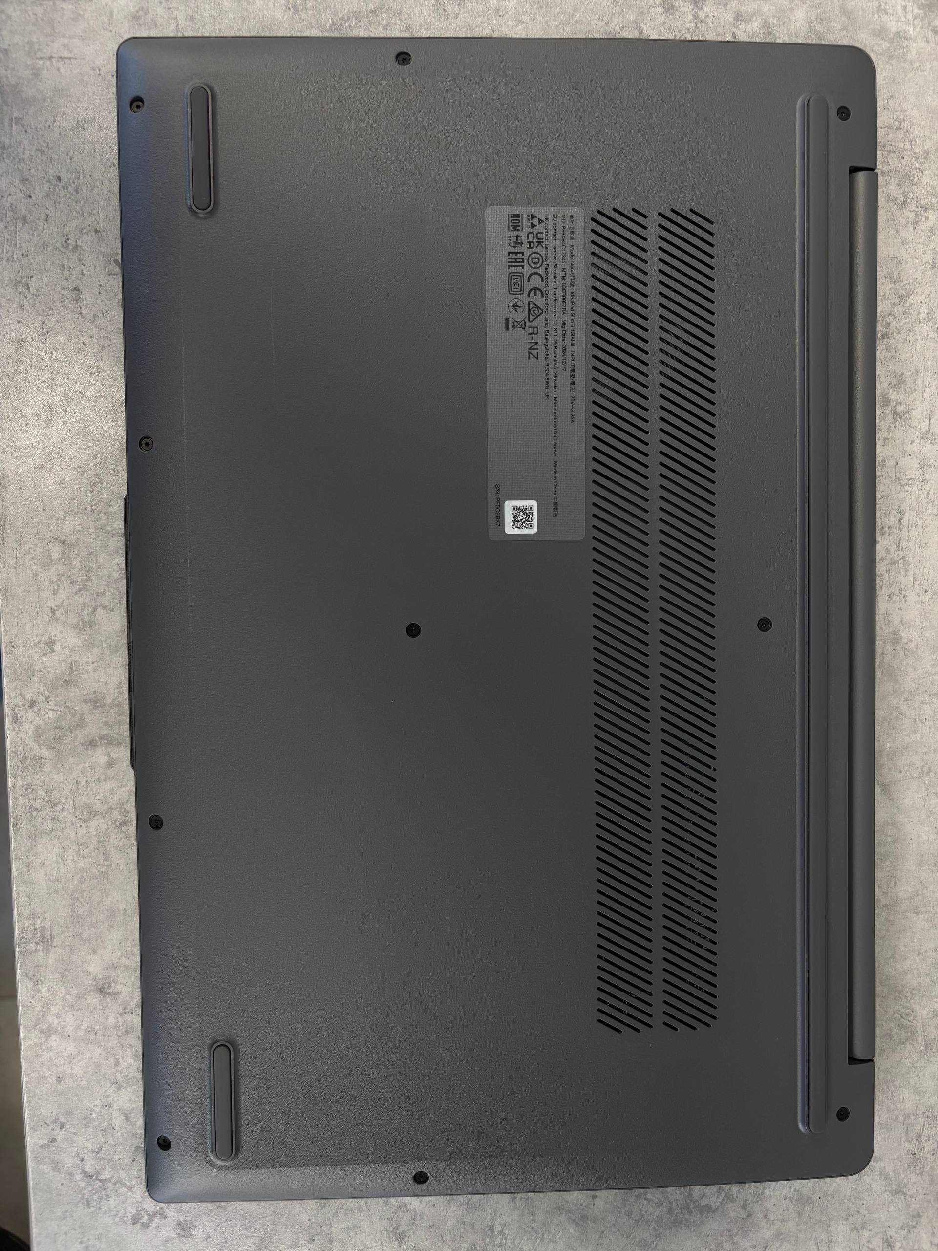 Ноутбук LENOVO IdeaPad Slim 3 15IAH8 (83ER00F7RA) фото 4