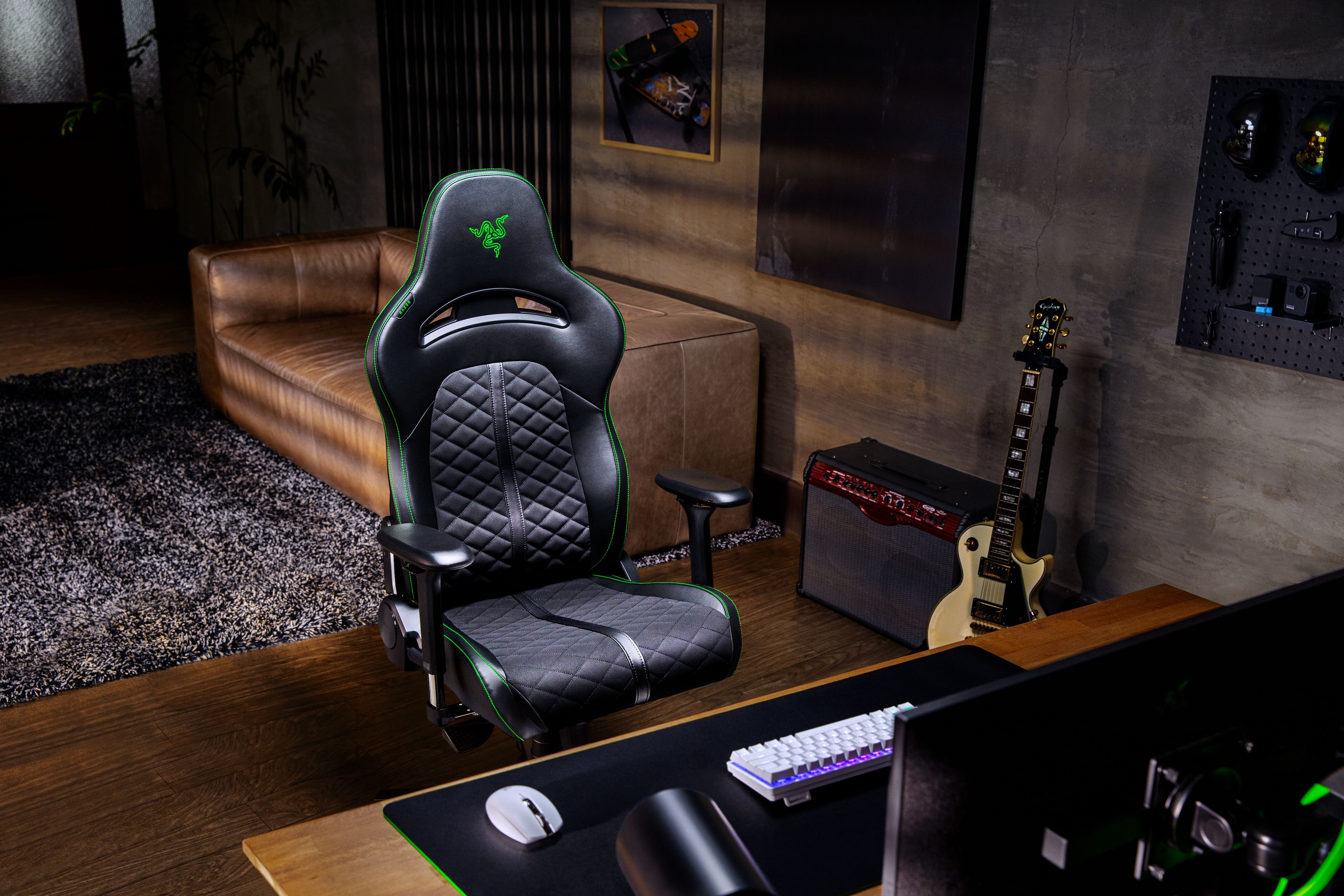 Кресло игровое Razer Enki X 2D-Armrests Black/Green (RZ38-03880100-R3G1) фото 