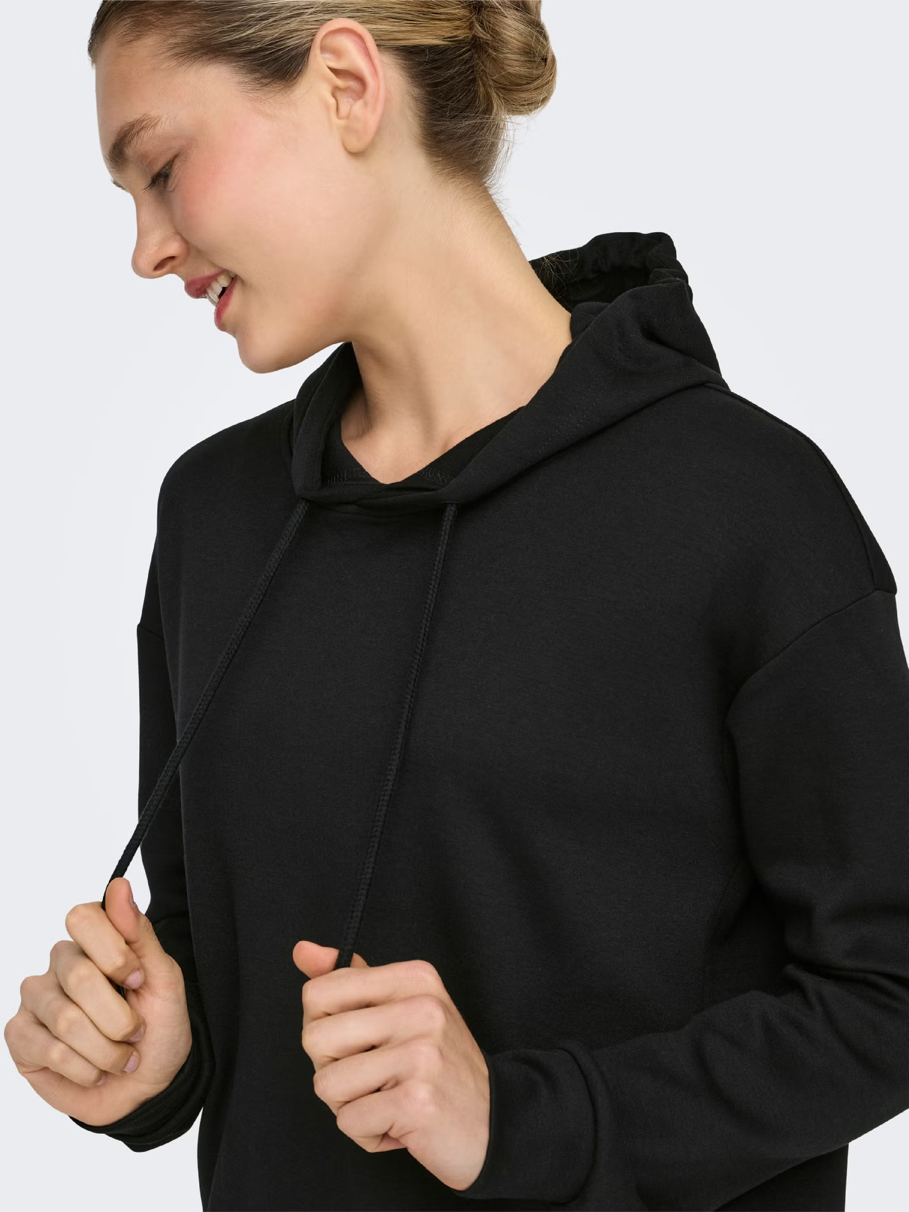 Худи женское Only Play Onplounge Hood Ls Swt Noos 15245850 L черное фото 