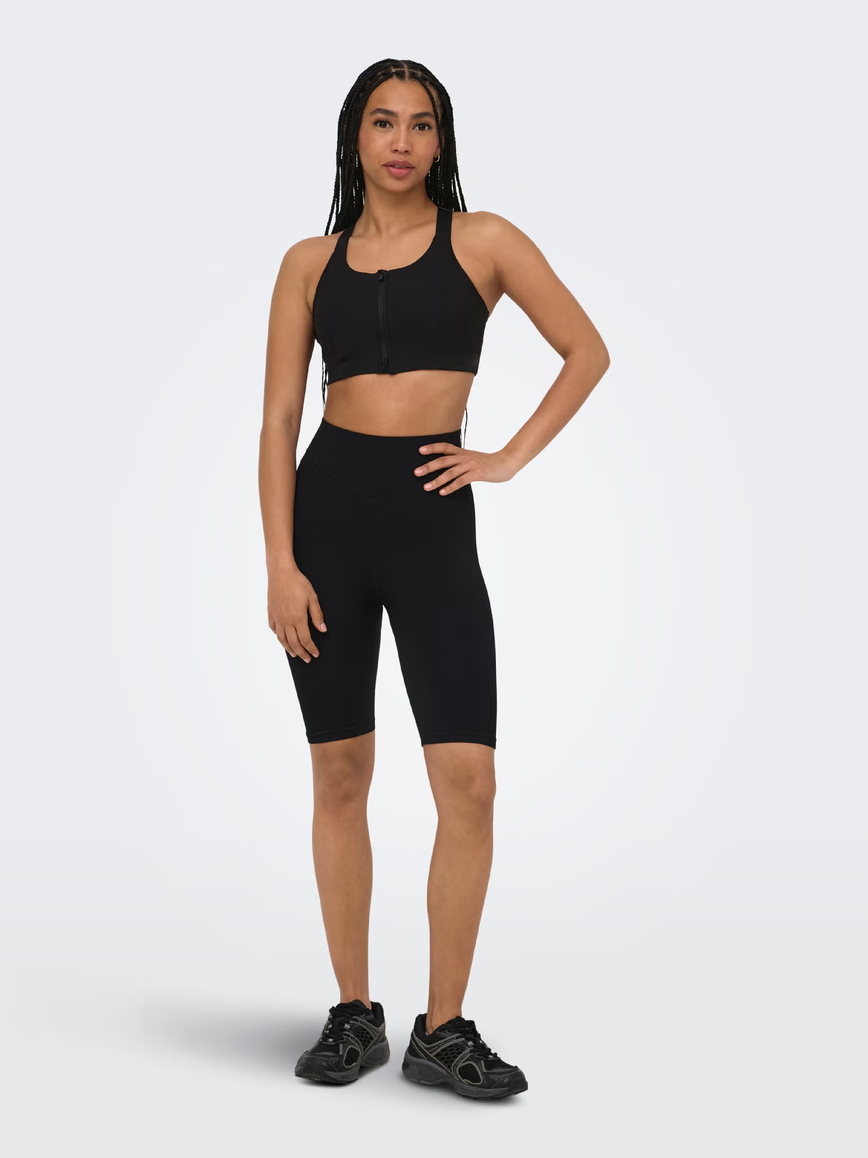 Топ Only Play Onpjana-3 Zip Sports Bra Noos 15338715 M черный фото 