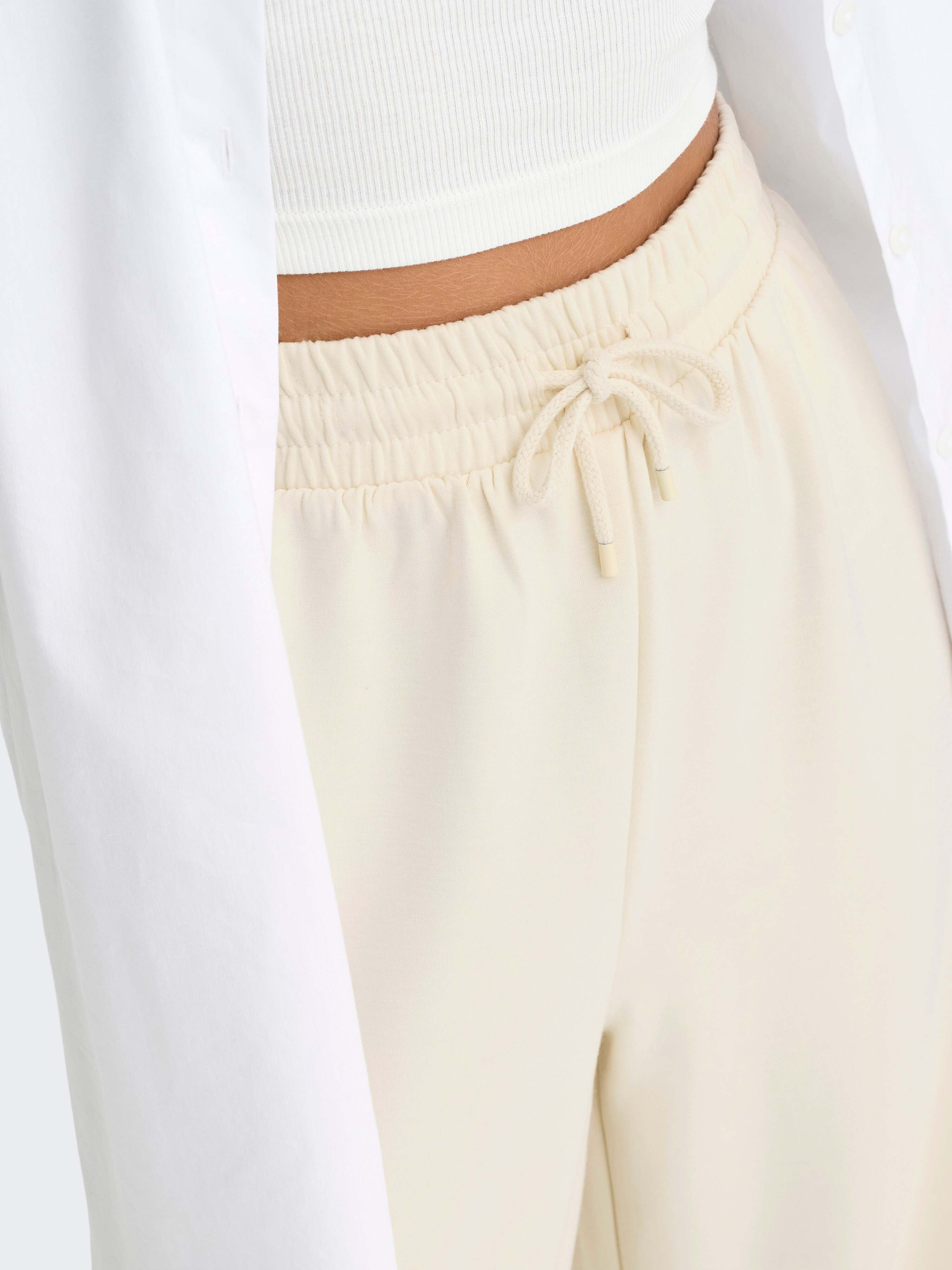 Штани жіночі ONLY Onlscarlett Wide Pant Swt Noos 15346400 M молочніфото