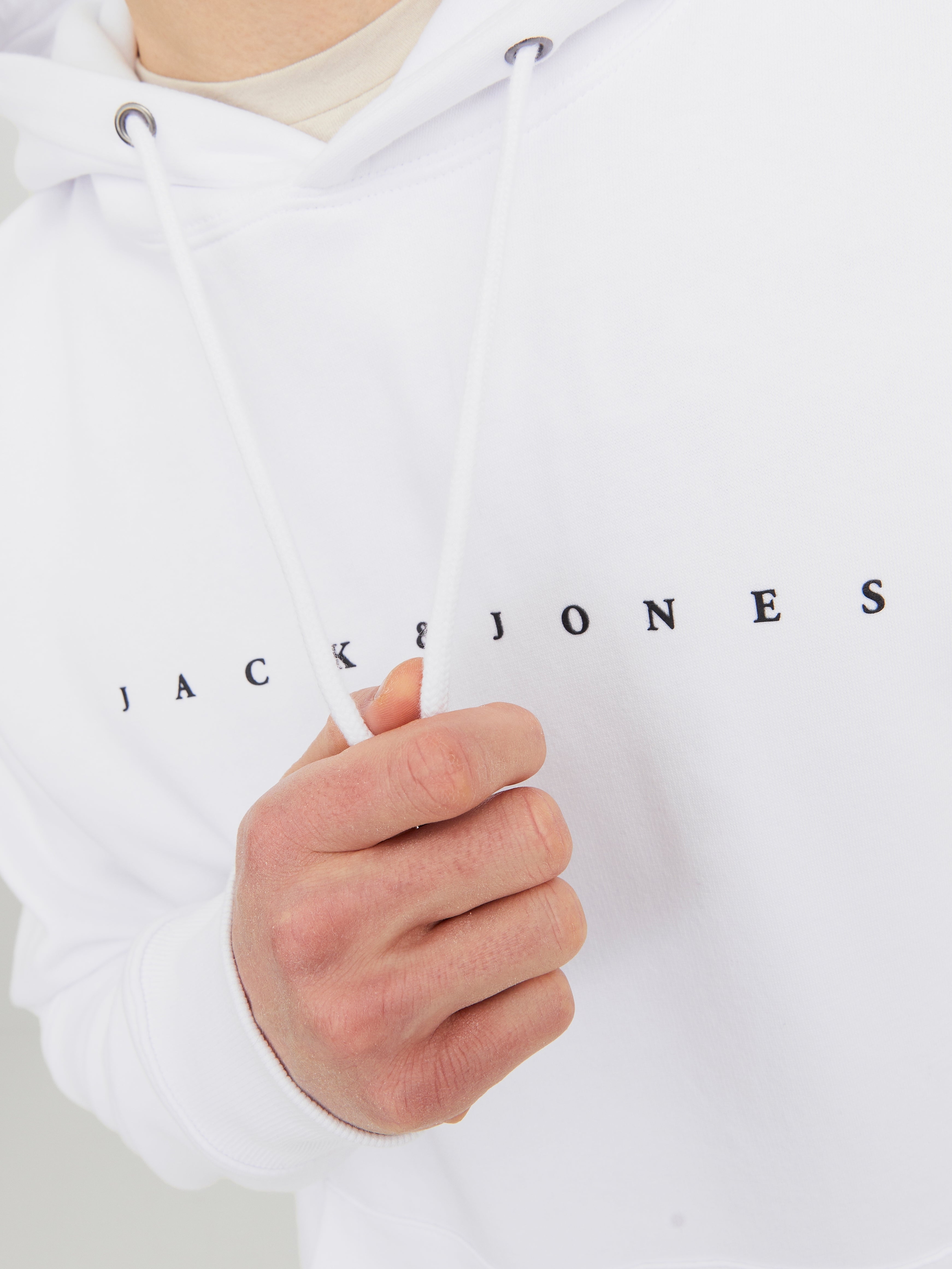 Худи мужское Jack &amp; Jones Jjestar Jj Sweat Hood Noos 12233972 S белое фото 
