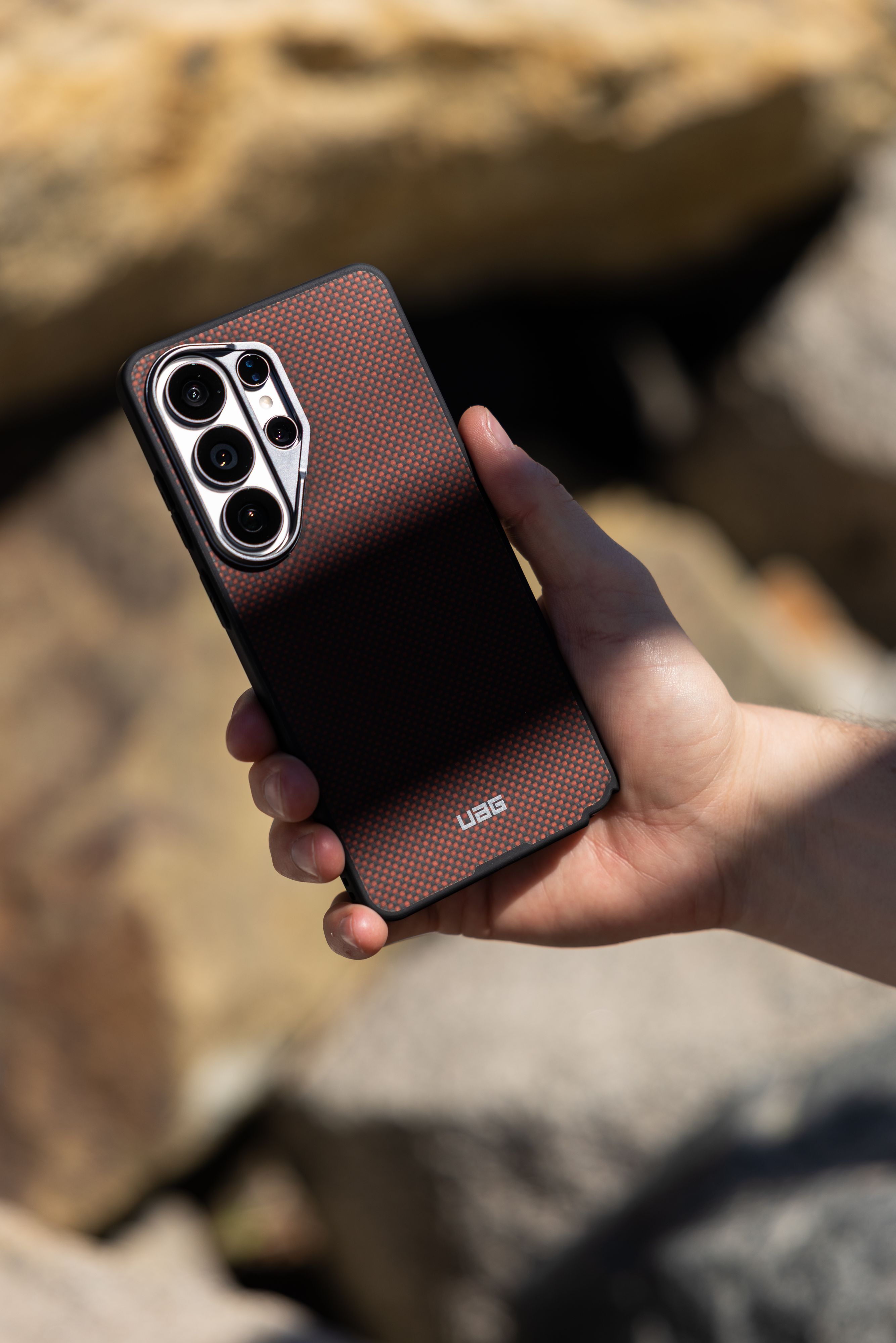 Чехол UAG для Samsung Galaxy S26 Ultra, Fibr Armr Solar Flare/Charcoal (214545119732) фото 20
