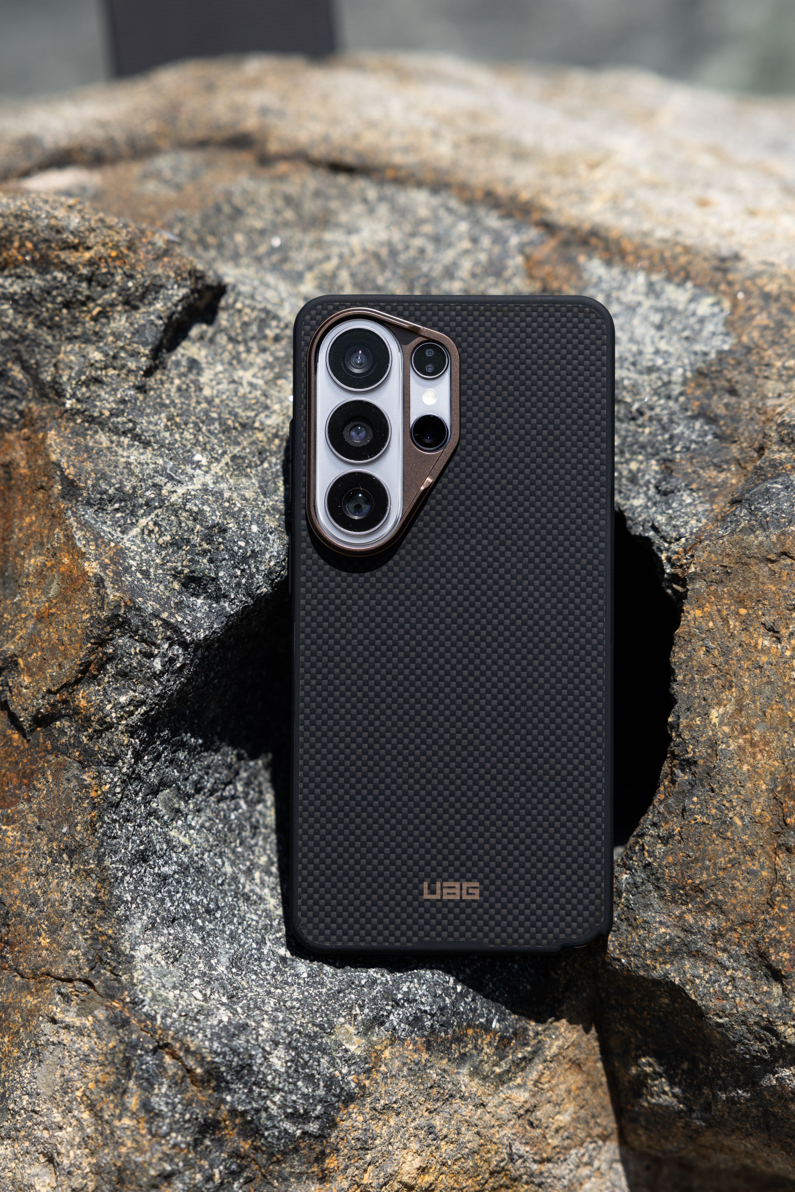 Чехол UAG для Samsung Galaxy S26 Ultra, Fibr Armr Solar Flare/Charcoal (214545119732) фото 21