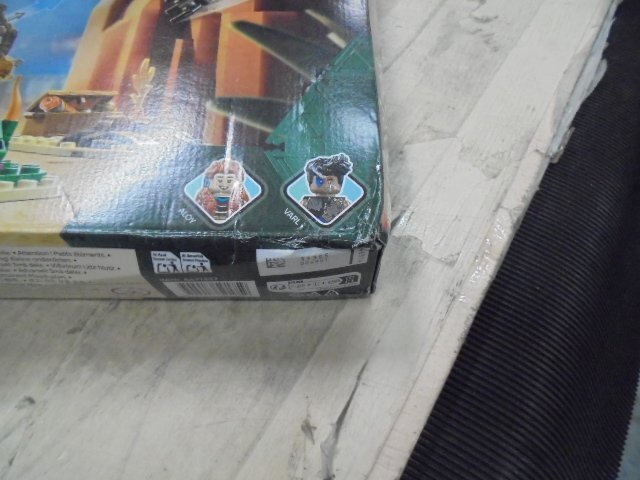 LEGO 77037 Horizon Aloy і Varl проти Shell-Walker та Sawtoothфото